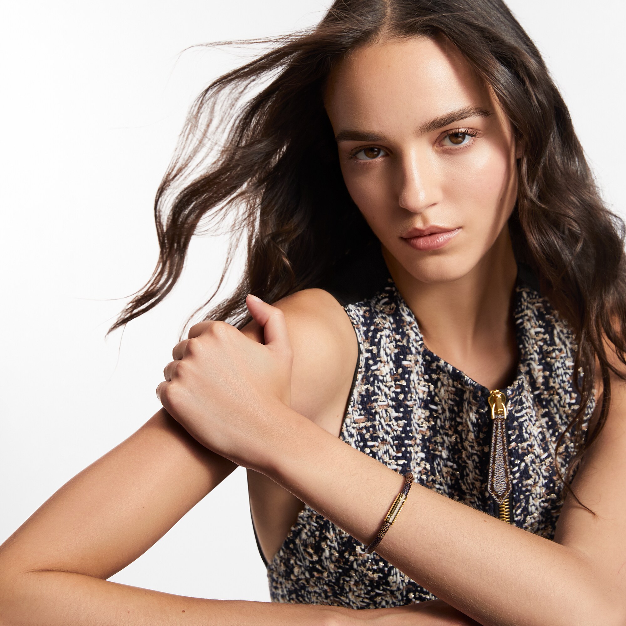 LV} - LVDamier Ebene - LV女士时尚首饰 | 路易威登LOUIS VUITTON官网 (产品缩放)