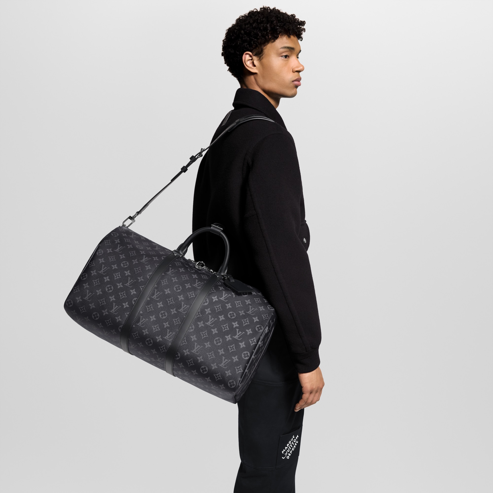 LV} - LVMonogram Eclipse - LV甄礼指南个性化订制 | 路易威登LOUIS VUITTON官网 (产品缩放)