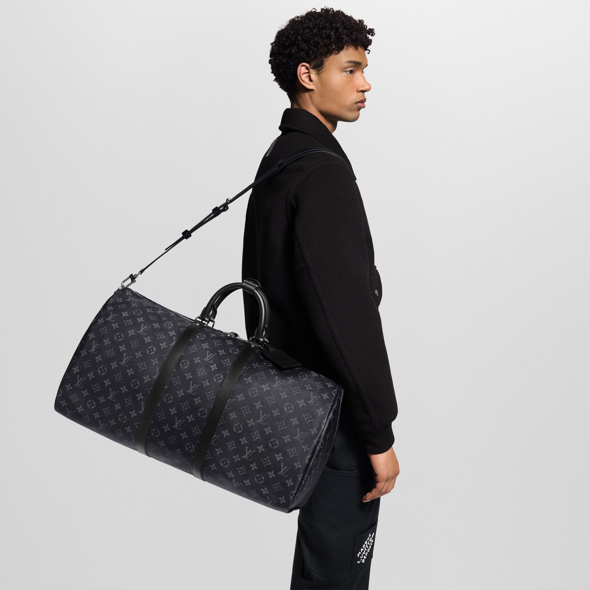 LV} - LVMonogram Eclipse - LV甄礼指南个性化订制 | 路易威登LOUIS VUITTON官网 (产品缩放)