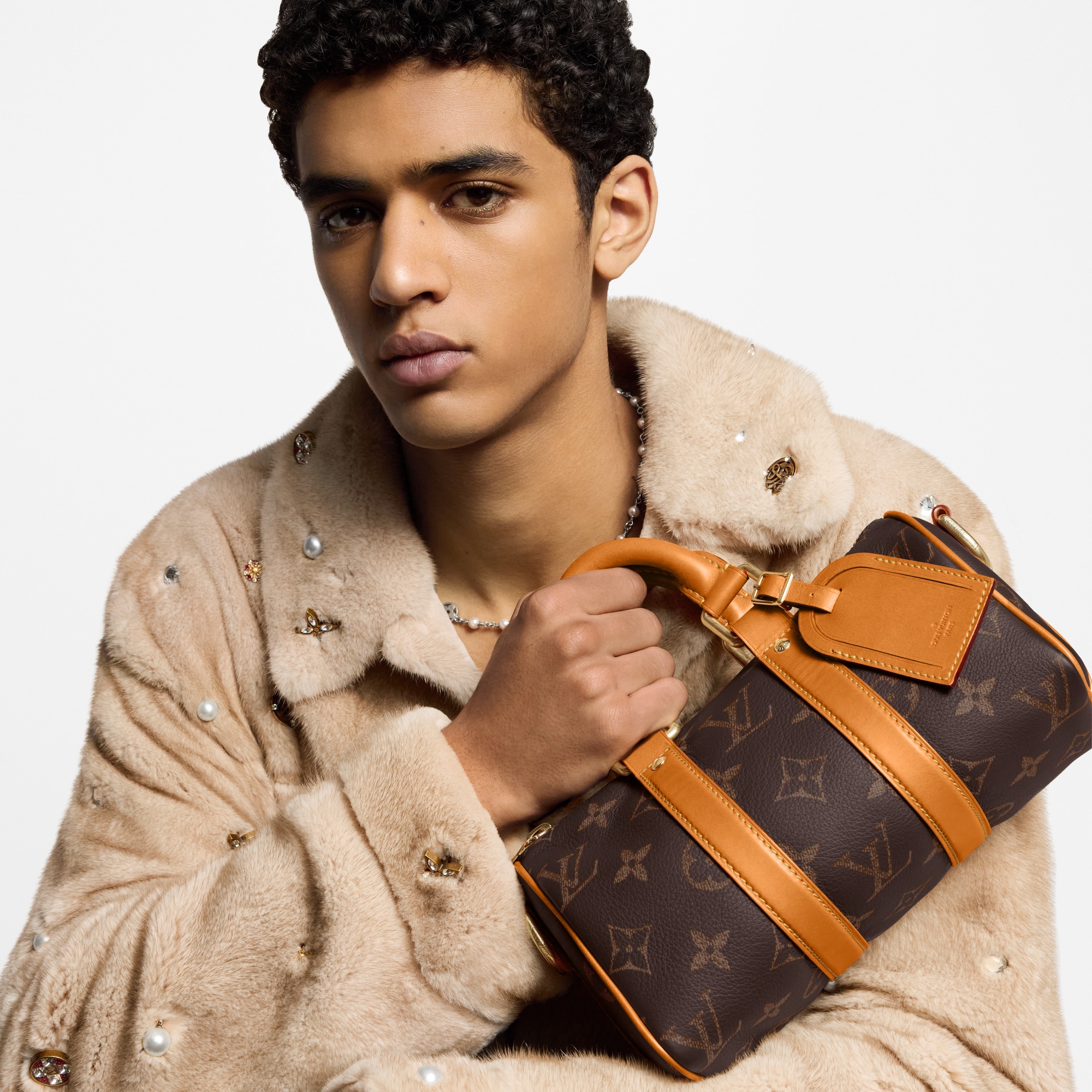 LV} - LVAutres Cuirs Monogram - LV包袋和小型皮具男士包袋 | 路易威登LOUIS VUITTON官网 (产品缩放)