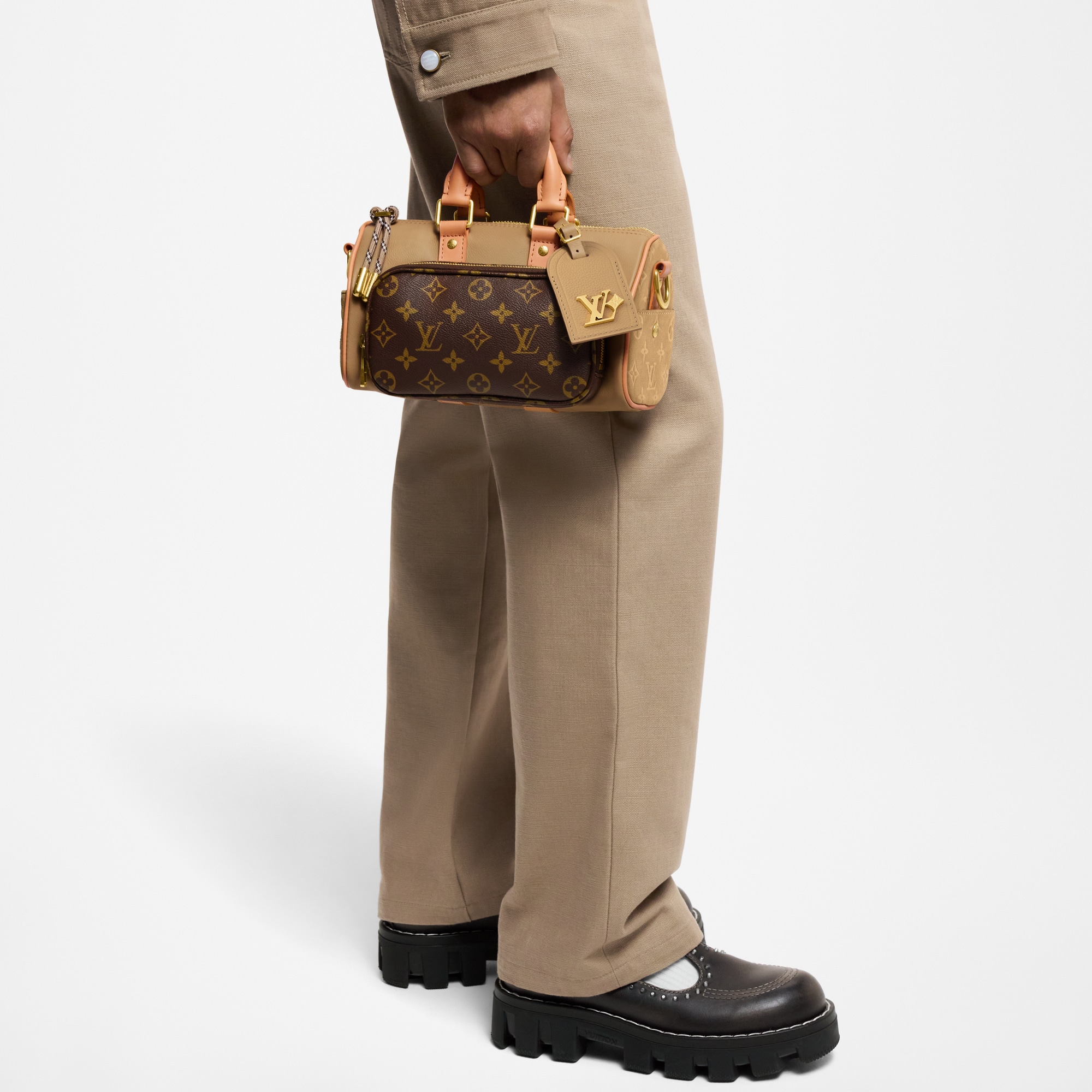 LV} - LVOther Leathers - LV包袋和小型皮具男士包袋 | 路易威登LOUIS VUITTON官网 (产品缩放)