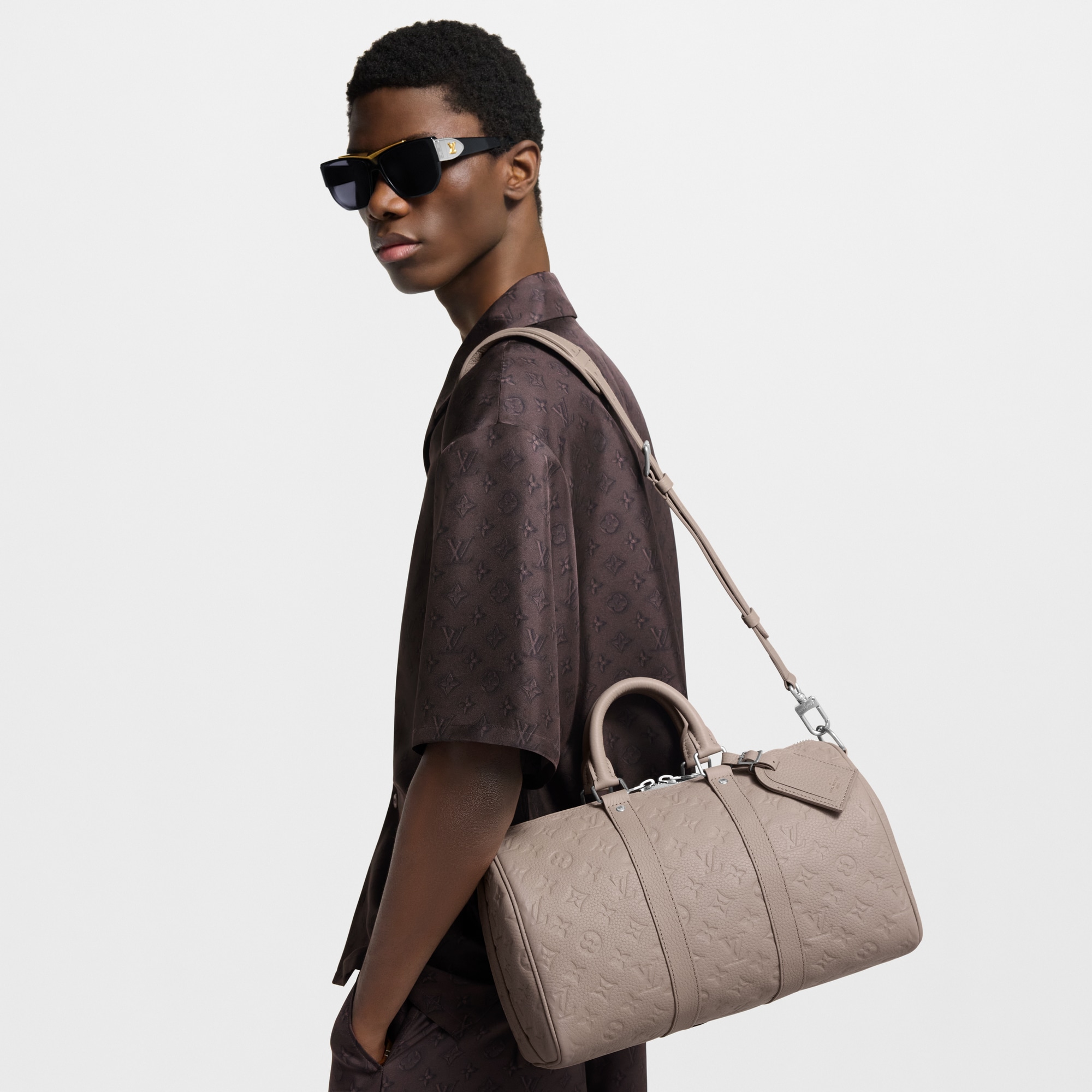 LV} - LVMonogram Taurillon Leather LG - G90 - LV包袋和小型皮具男士包袋 | 路易威登LOUIS VUITTON官网 (产品缩放)