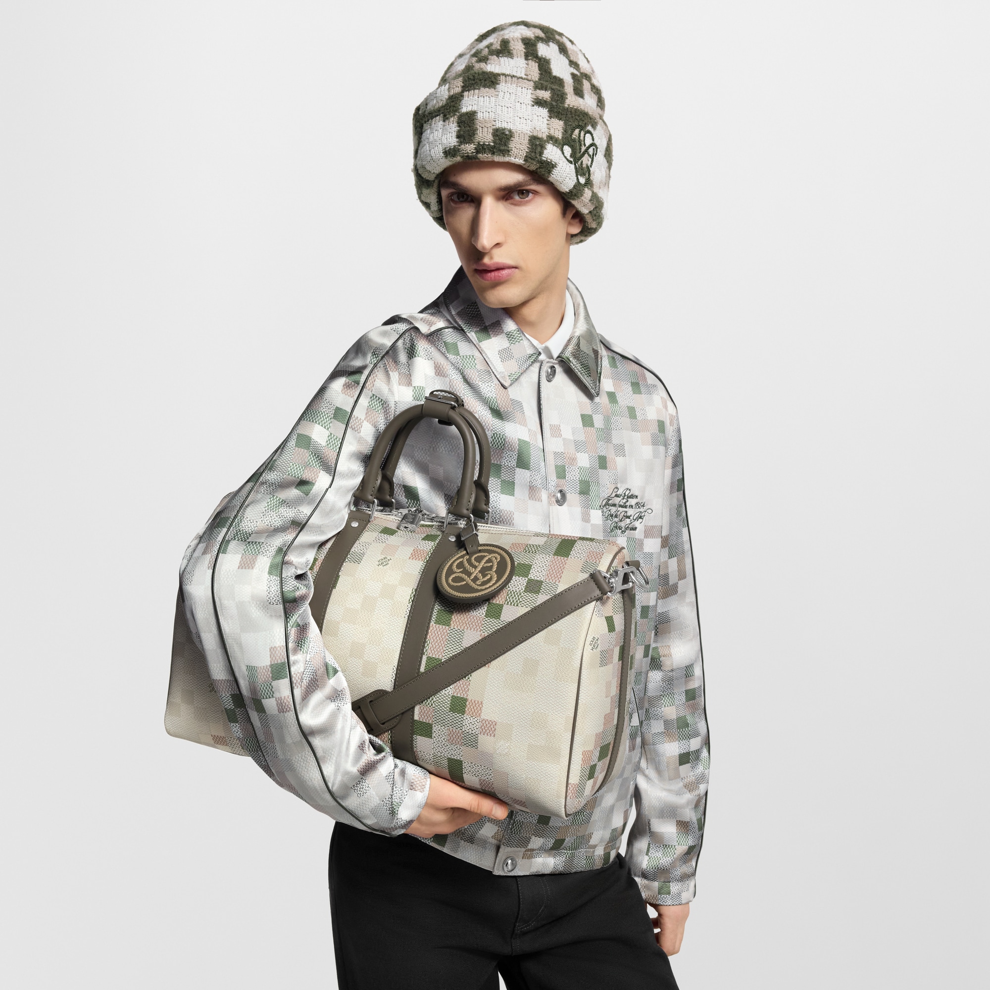 LV} - LVD16 - LV男士旅行用品 | 路易威登LOUIS VUITTON官网 (产品缩放)