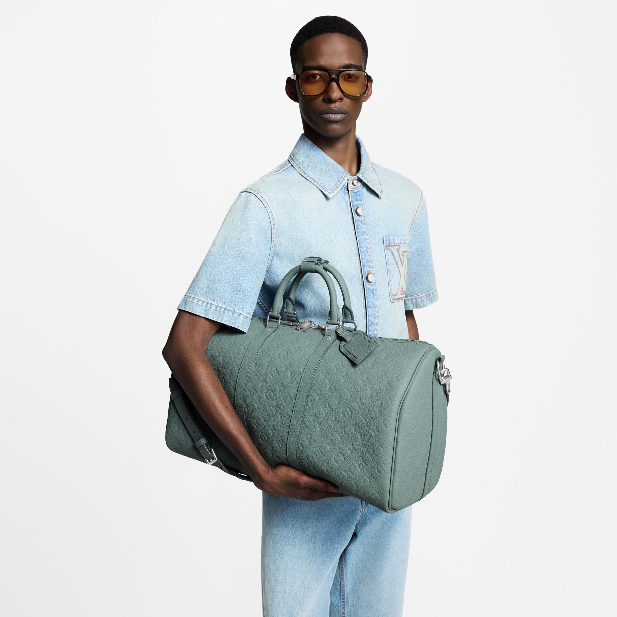 LV} - LVTaurillon Monogram - LV包袋和小型皮具男士包袋 | 路易威登LOUIS VUITTON官网 (产品缩放)