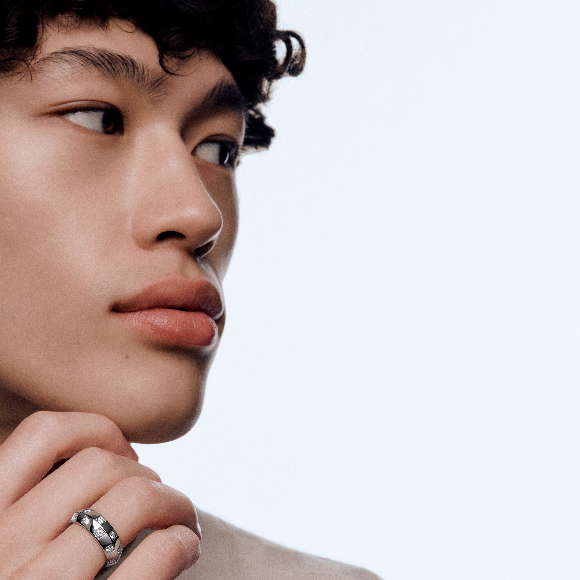 LV} - LV - LV珠宝按类别浏览 | 路易威登LOUIS VUITTON官网 (产品缩放)