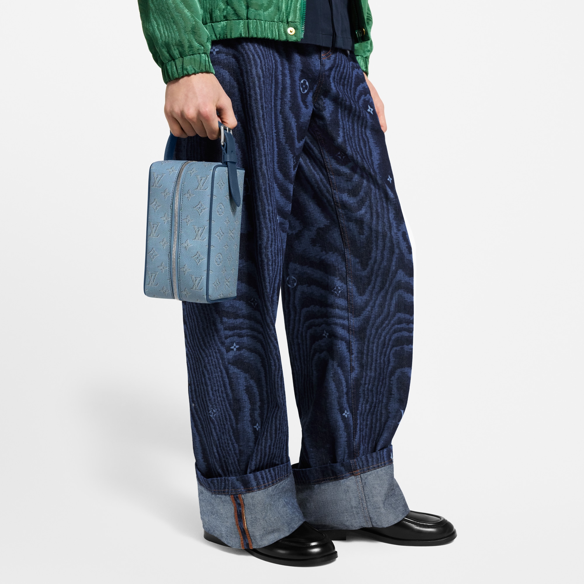 LV} - LVG71 - LV男士旅行用品 | 路易威登LOUIS VUITTON官网 (产品缩放)