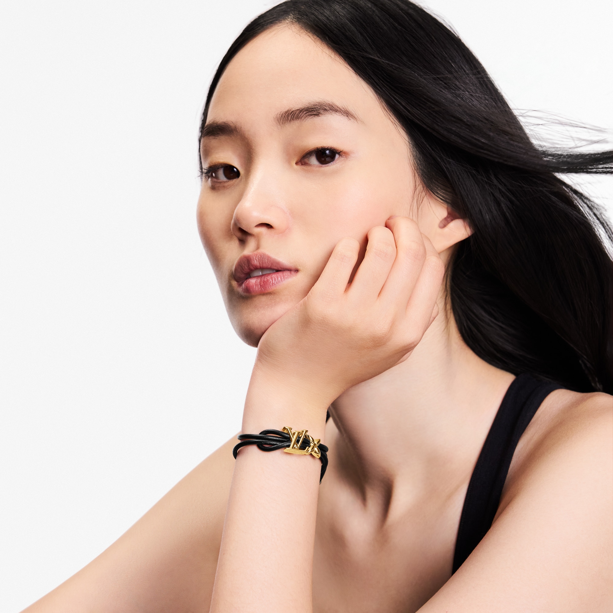 LV} - LVOther Leathers - LV女士时尚首饰 | 路易威登LOUIS VUITTON官网 (产品缩放)