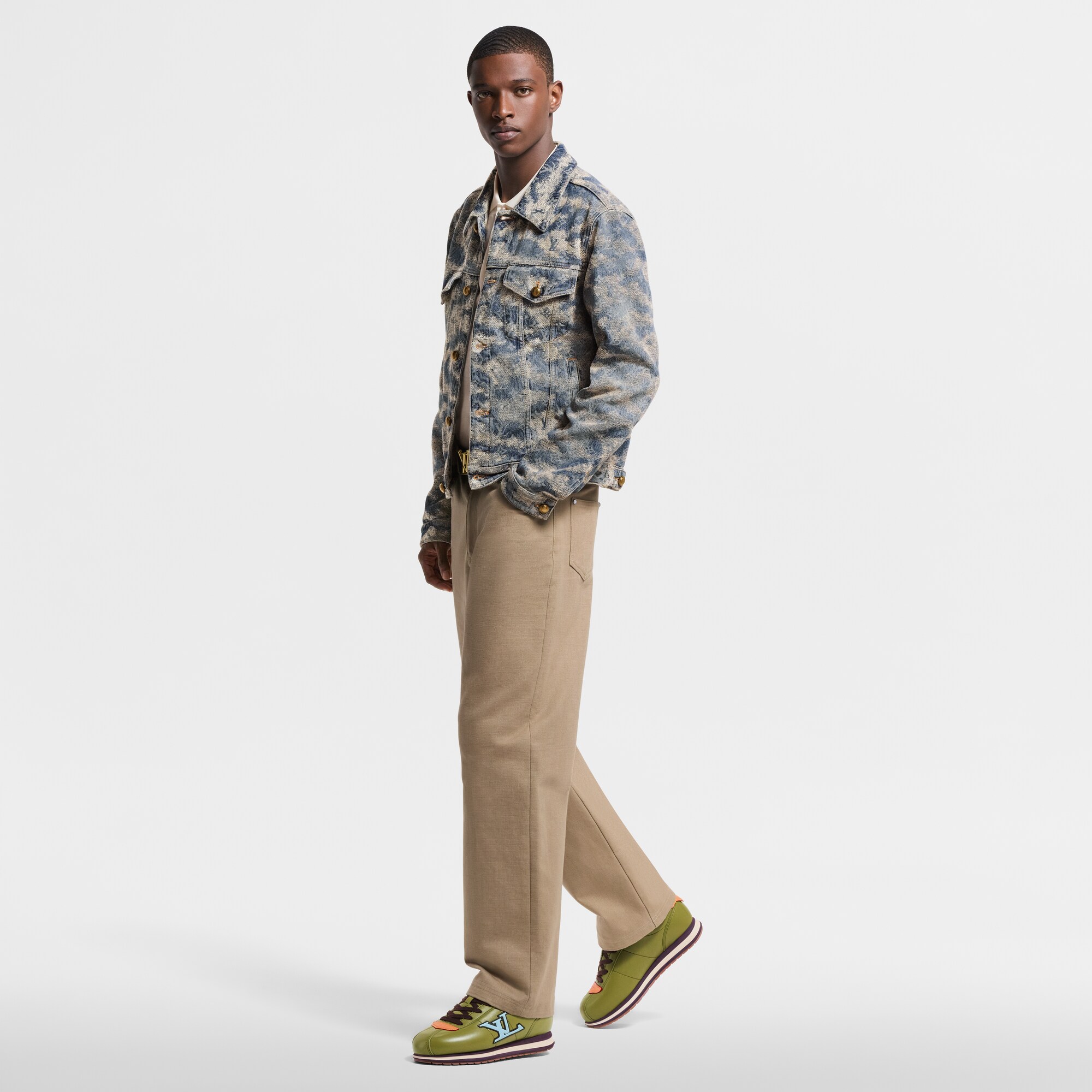 LV} - LV - LV男士鞋履系列 | 路易威登LOUIS VUITTON官网 (产品缩放)