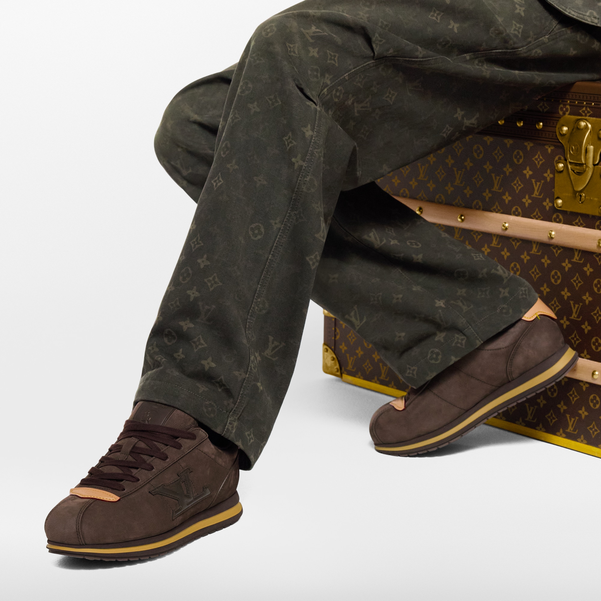 LV} - LV - LV男士鞋履系列 | 路易威登LOUIS VUITTON官网 (产品缩放)