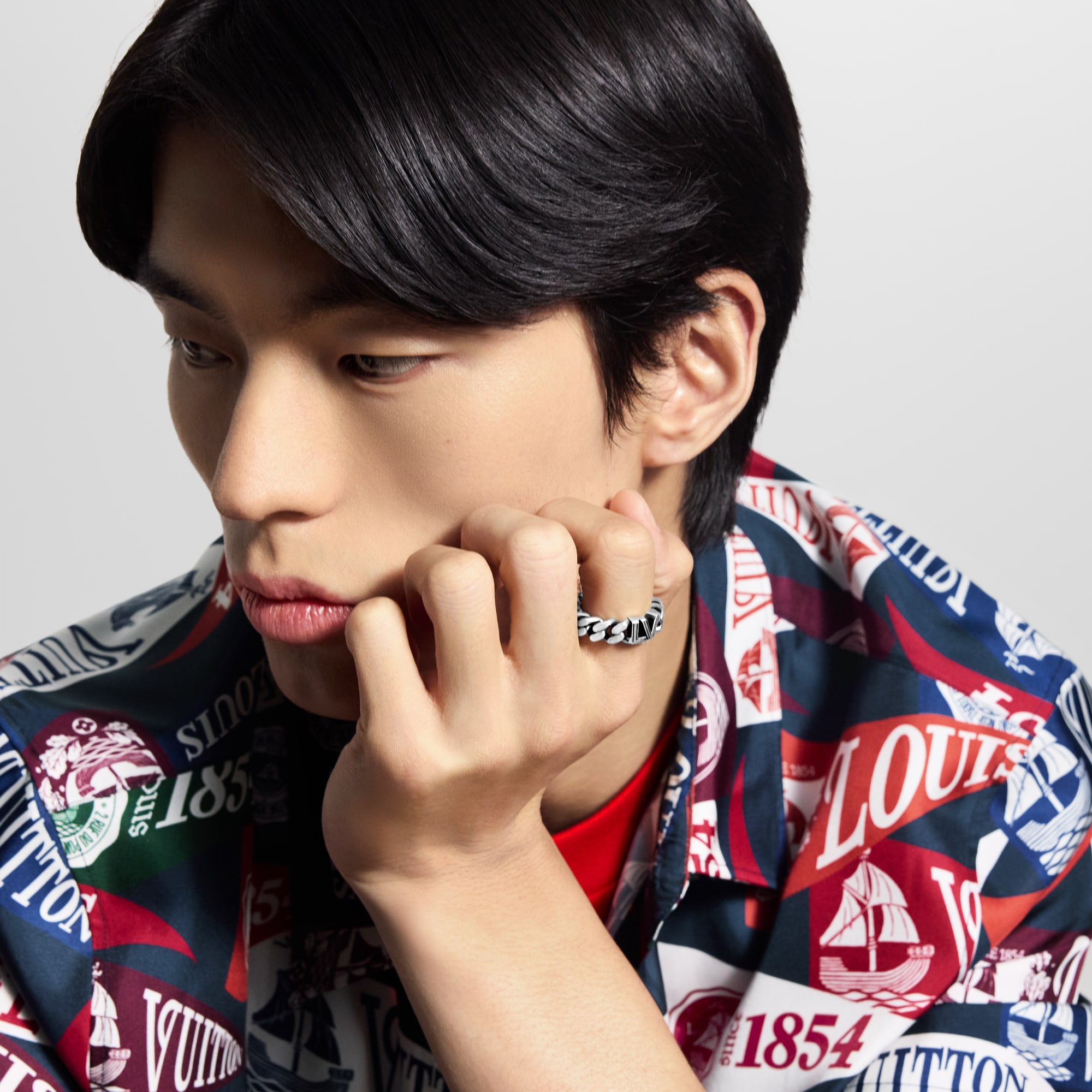 LV} - LVS00 - LV男士时尚首饰 | 路易威登LOUIS VUITTON官网 (产品缩放)