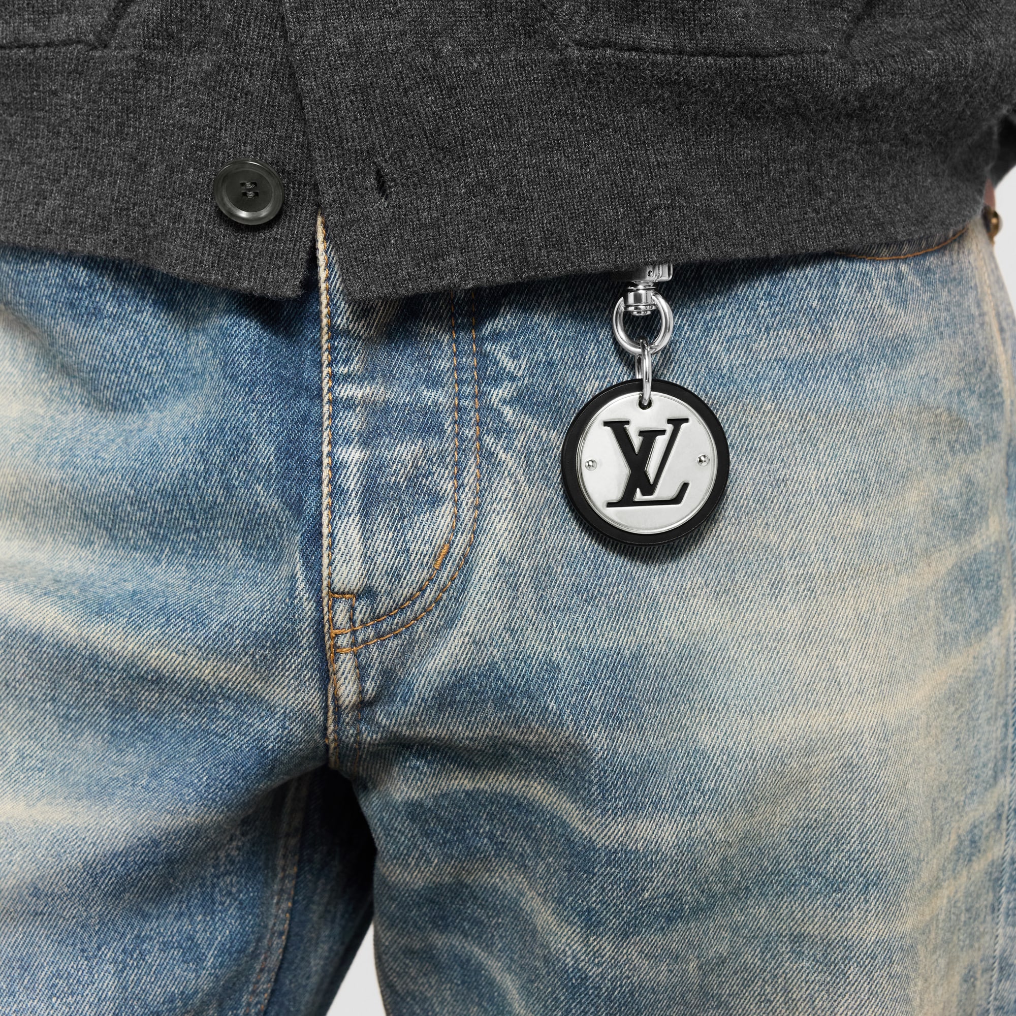 LV} - LVS00 - LV男士配饰系列 | 路易威登LOUIS VUITTON官网 (产品缩放)