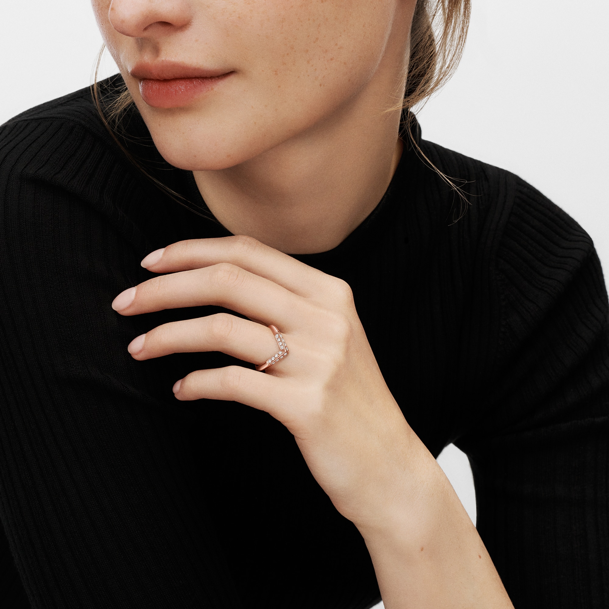 LV} - LV - LV珠宝按类别浏览 | 路易威登LOUIS VUITTON官网 (产品缩放)