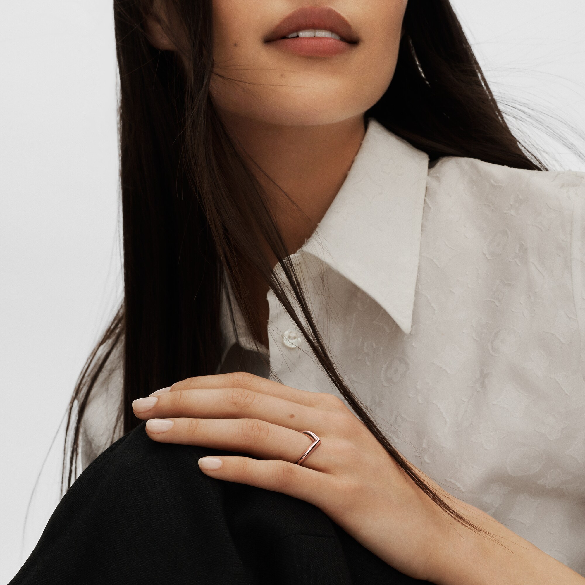 LV} - LV - LV珠宝按类别浏览 | 路易威登LOUIS VUITTON官网 (产品缩放)