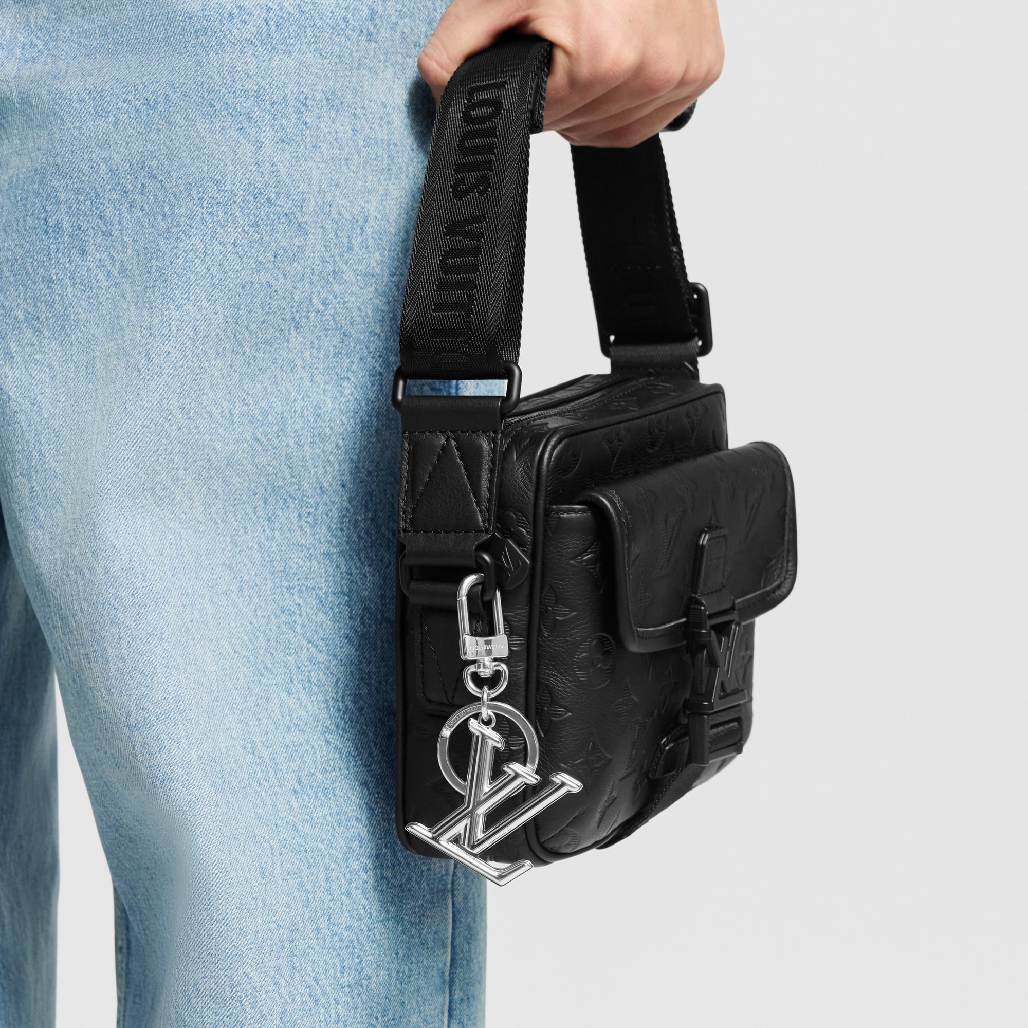 LV} - LVS00 - LV男士配饰系列 | 路易威登LOUIS VUITTON官网 (产品缩放)