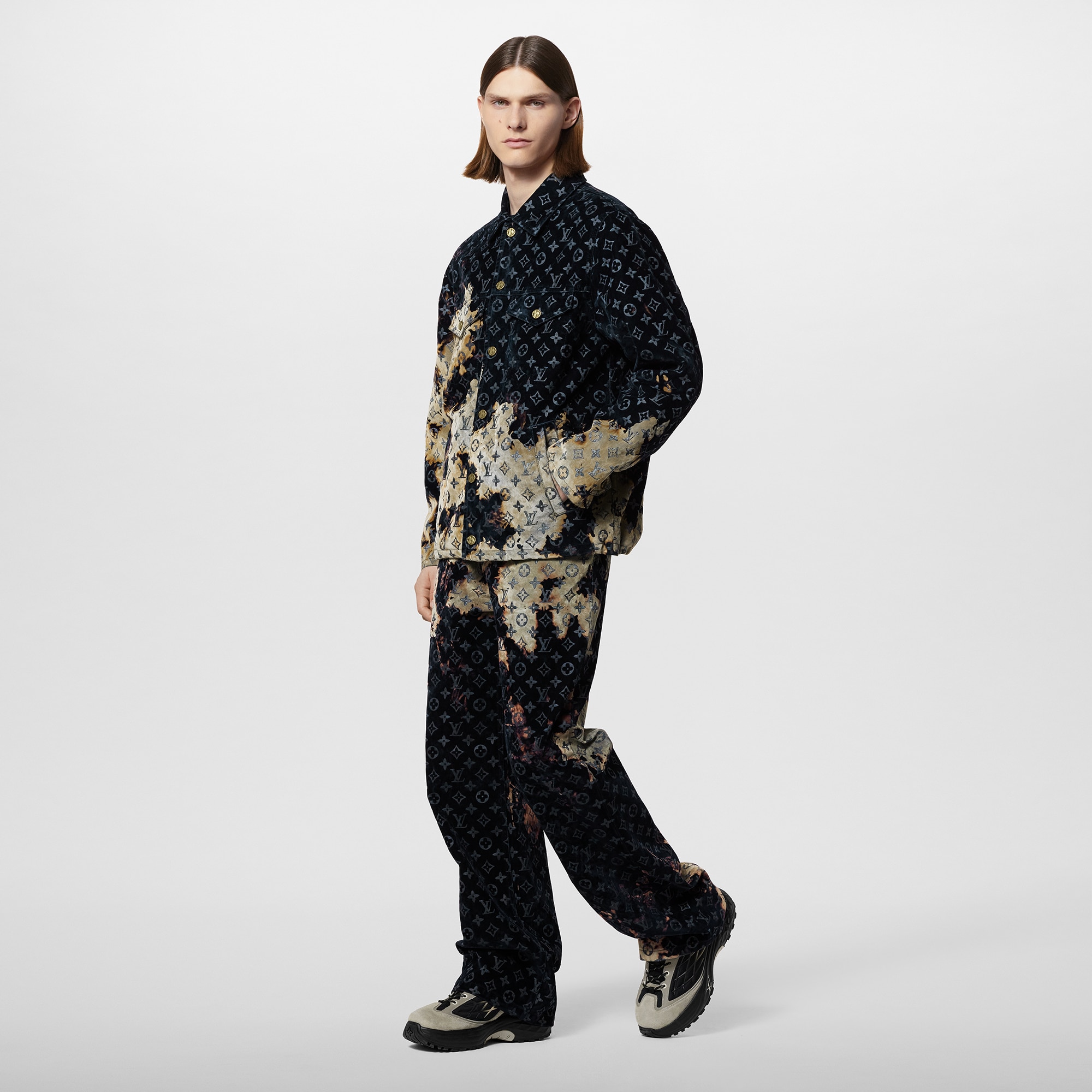 LV} - LV - LV男士鞋履系列 | 路易威登LOUIS VUITTON官网 (产品缩放)