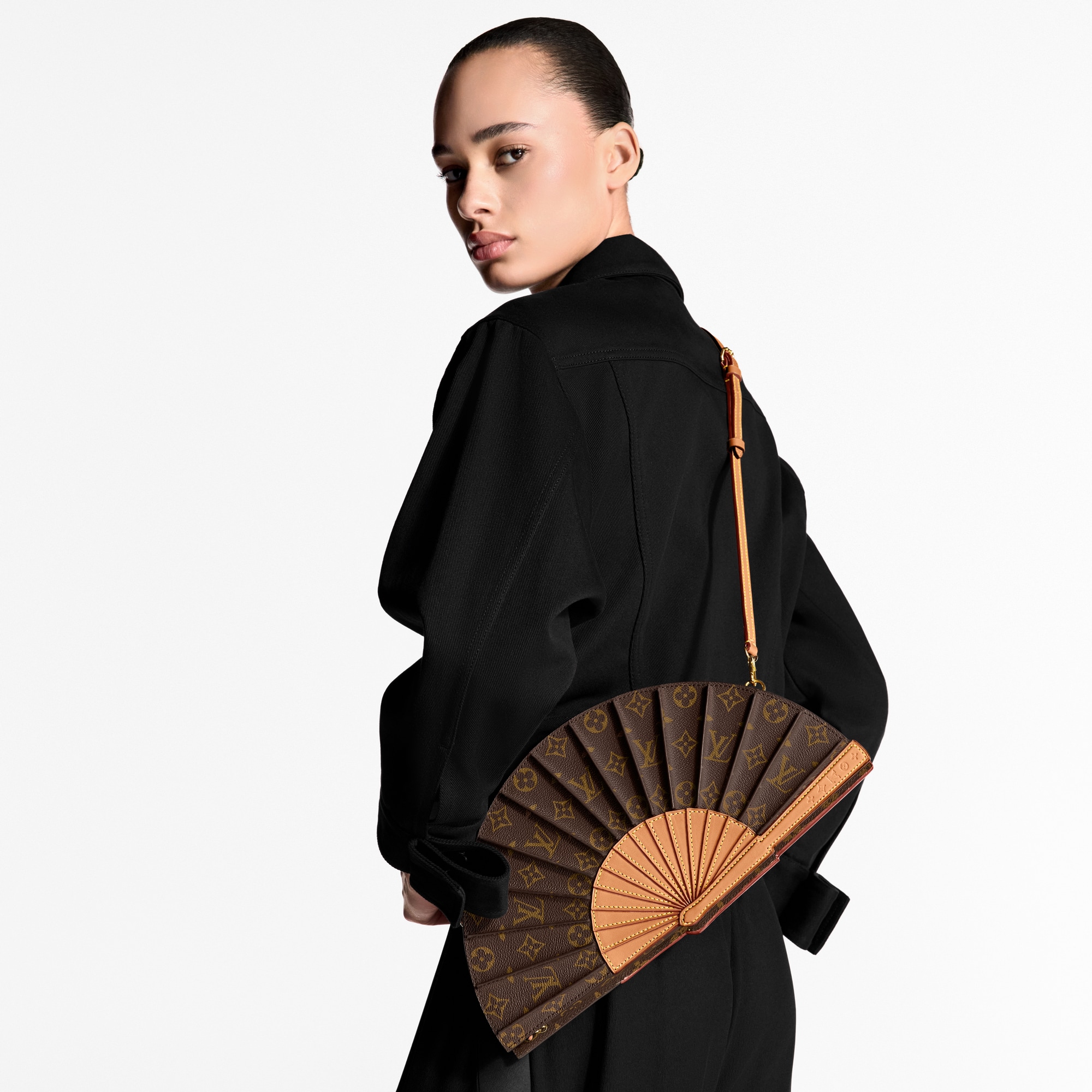 LV} - LVMonogram - LV女士时尚手袋 | 路易威登LOUIS VUITTON官网 (产品缩放)