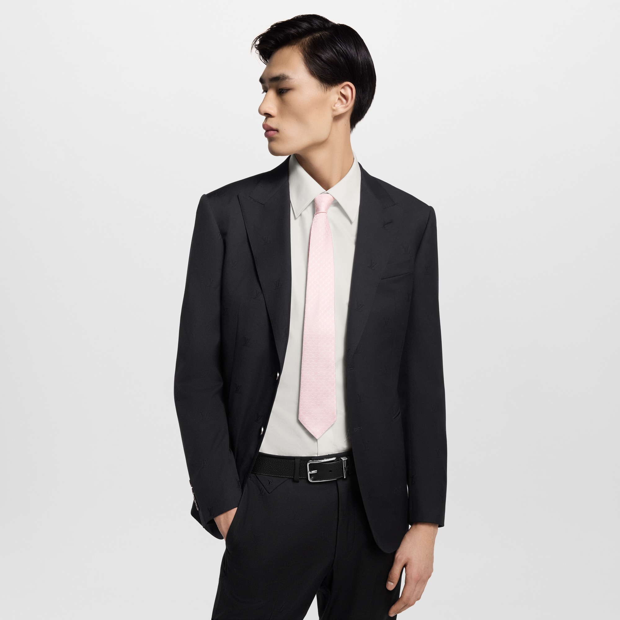LV} - LVS00 - LV男士配饰系列 | 路易威登LOUIS VUITTON官网 (产品缩放)