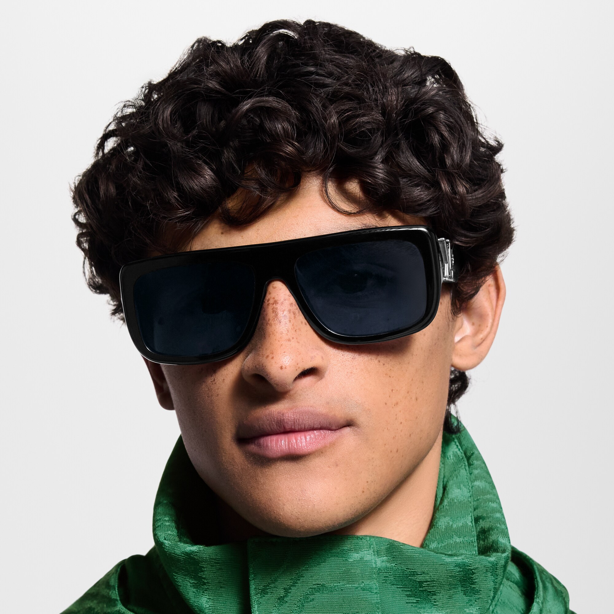 LV} - LVS00 - LV男士配饰系列 | 路易威登LOUIS VUITTON官网 (产品缩放)