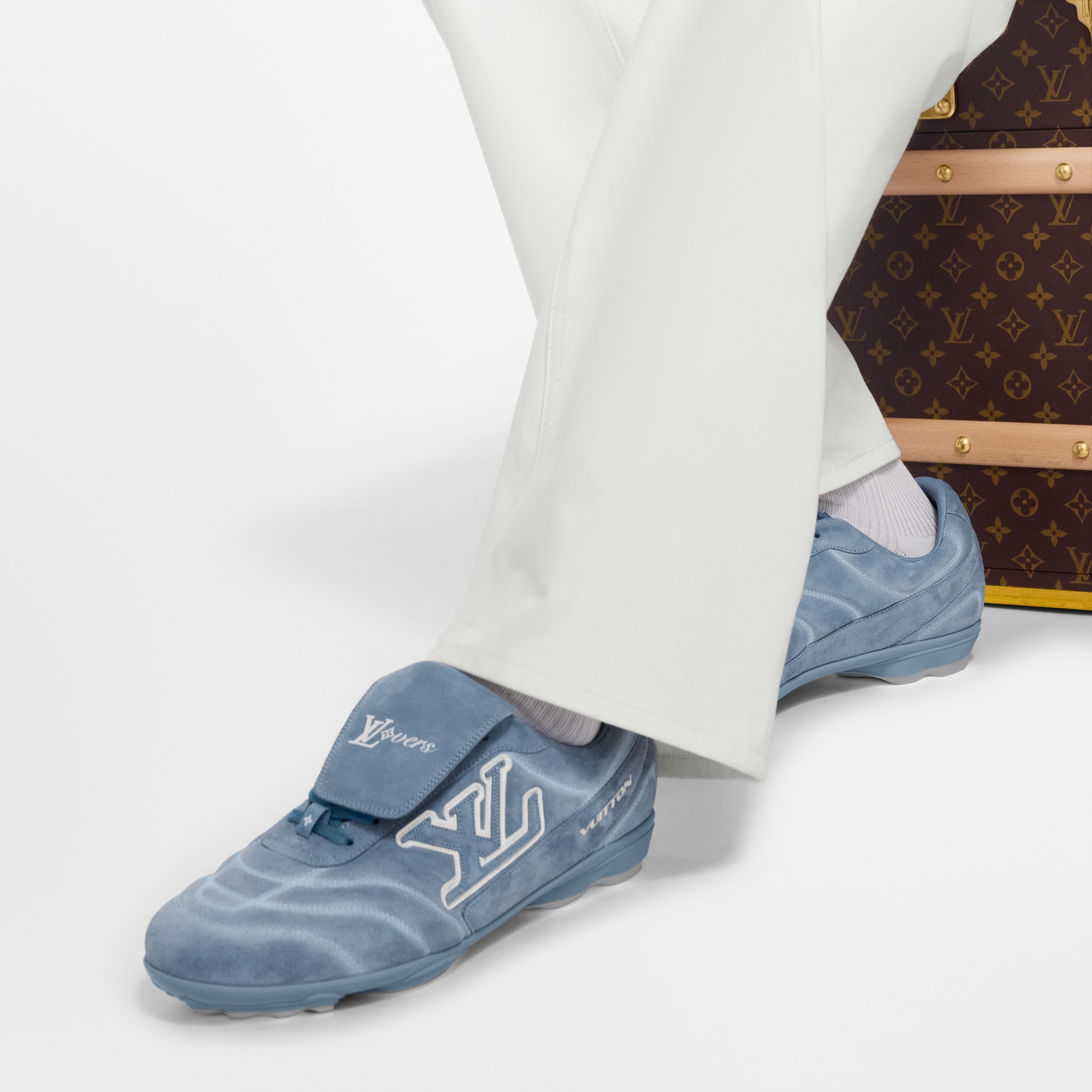 LV} - LV - LV男士鞋履系列 | 路易威登LOUIS VUITTON官网 (产品缩放)