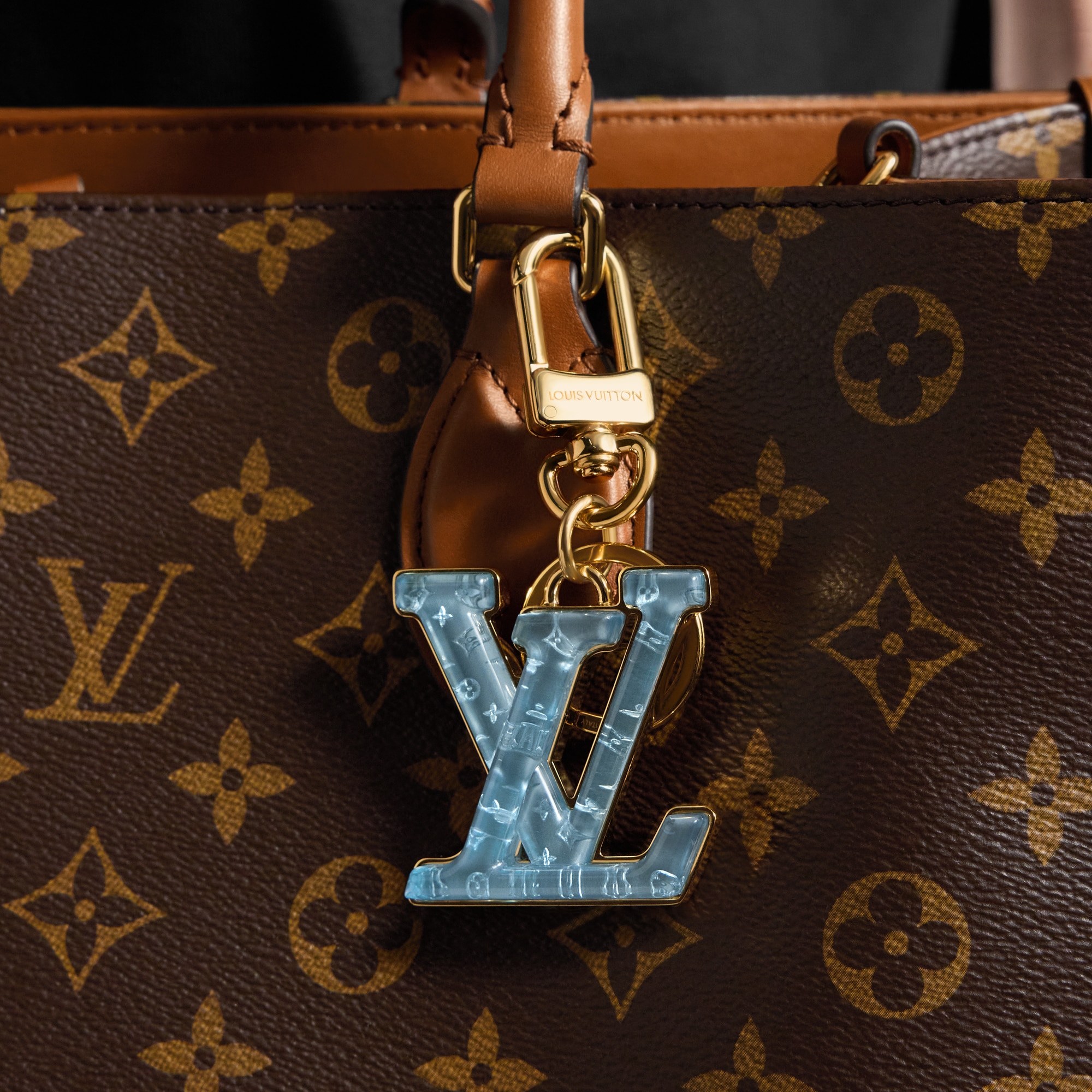 LV} - LVS00 - LV女士灵动配饰 | 路易威登LOUIS VUITTON官网 (产品缩放)