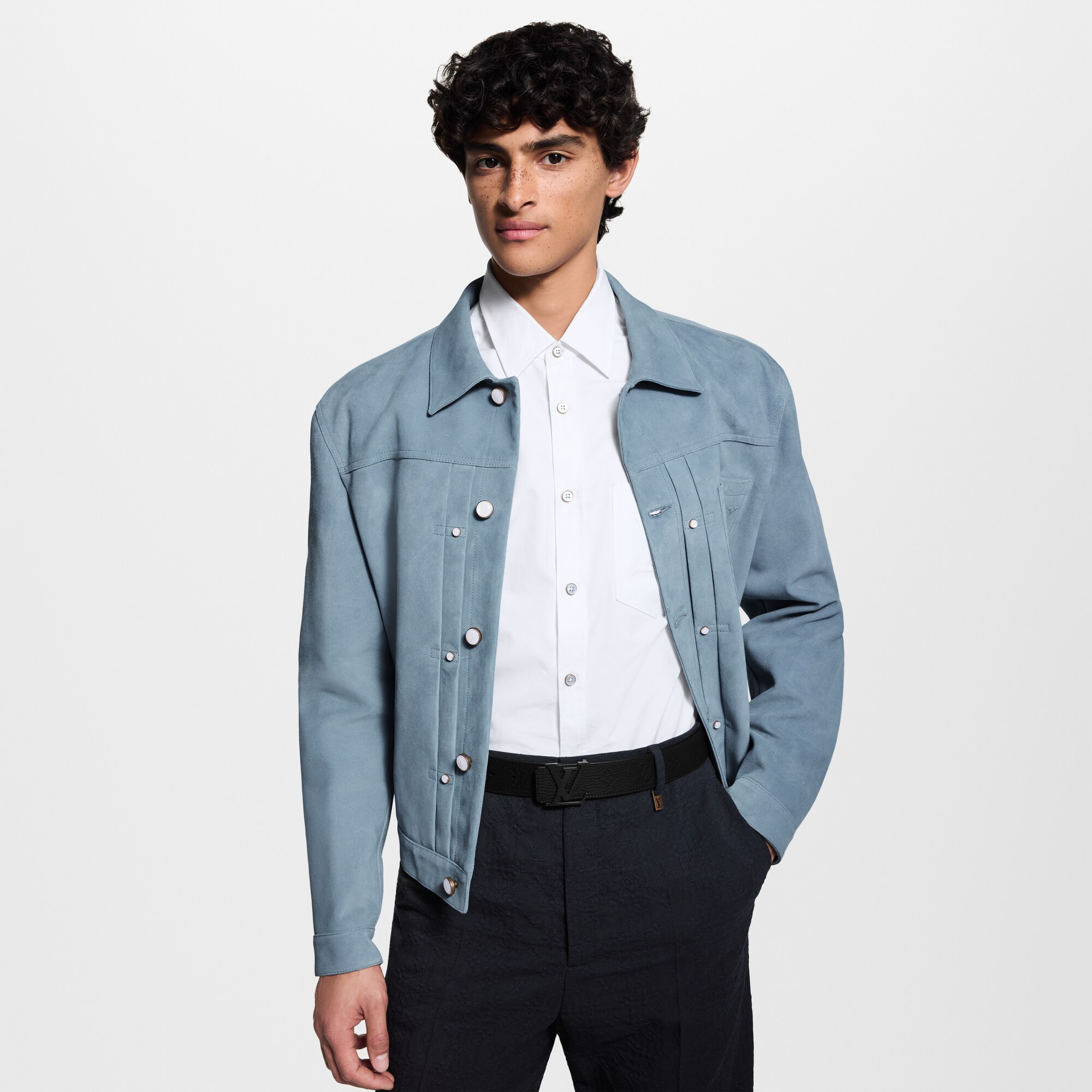 LV} - LV - LV假日甄礼节日甄礼指南-为他 | 路易威登LOUIS VUITTON官网 (产品缩放)