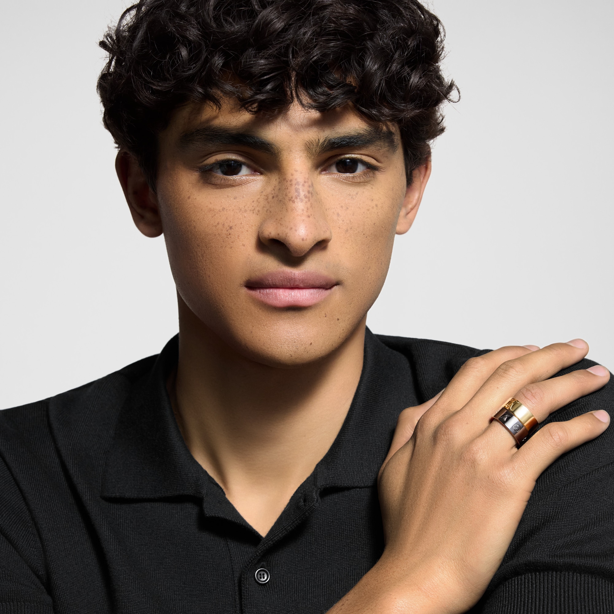 LV} - LVS00 - LV男士时尚首饰 | 路易威登LOUIS VUITTON官网 (产品缩放)