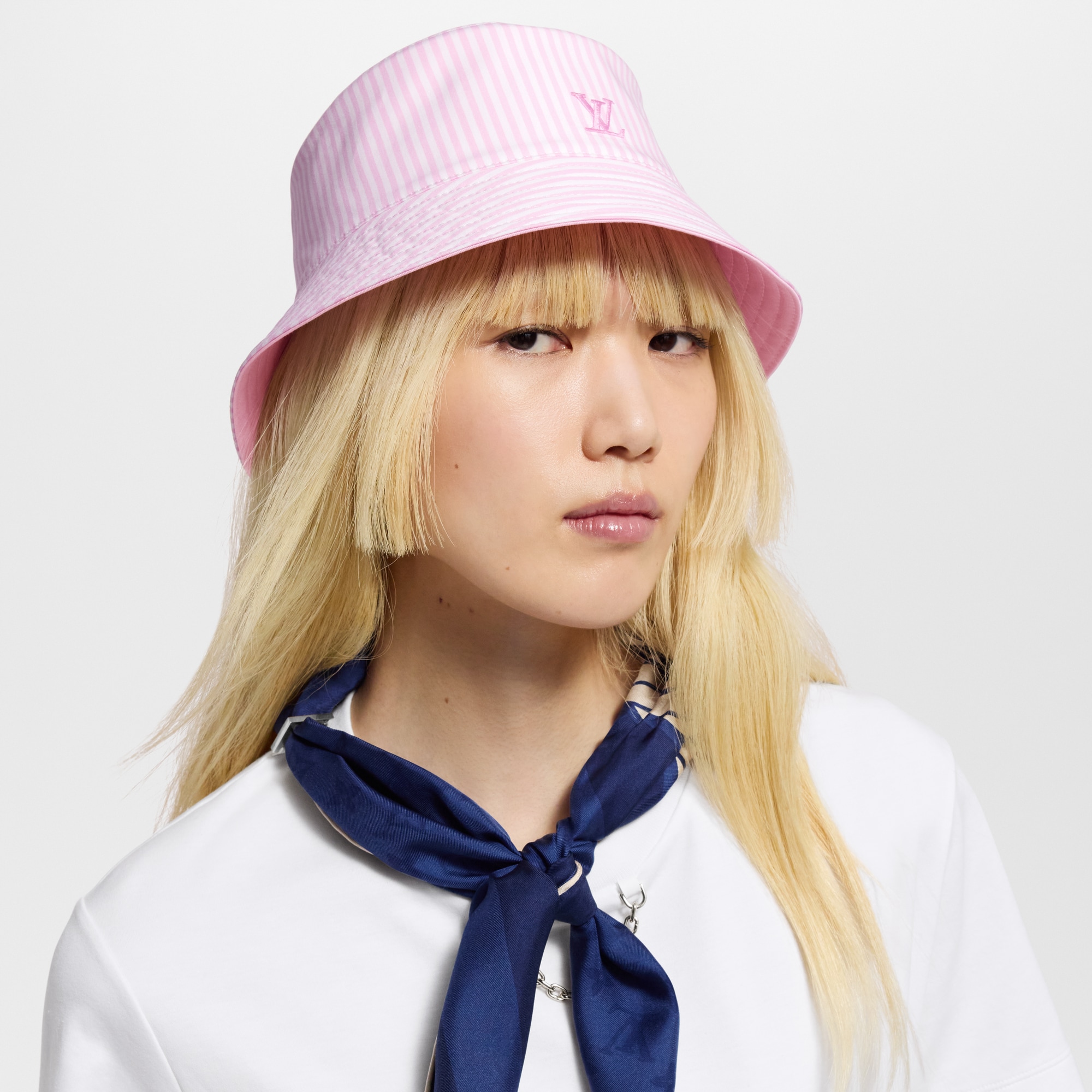LV} - LVS00 - LV女士灵动配饰 | 路易威登LOUIS VUITTON官网 (产品缩放)