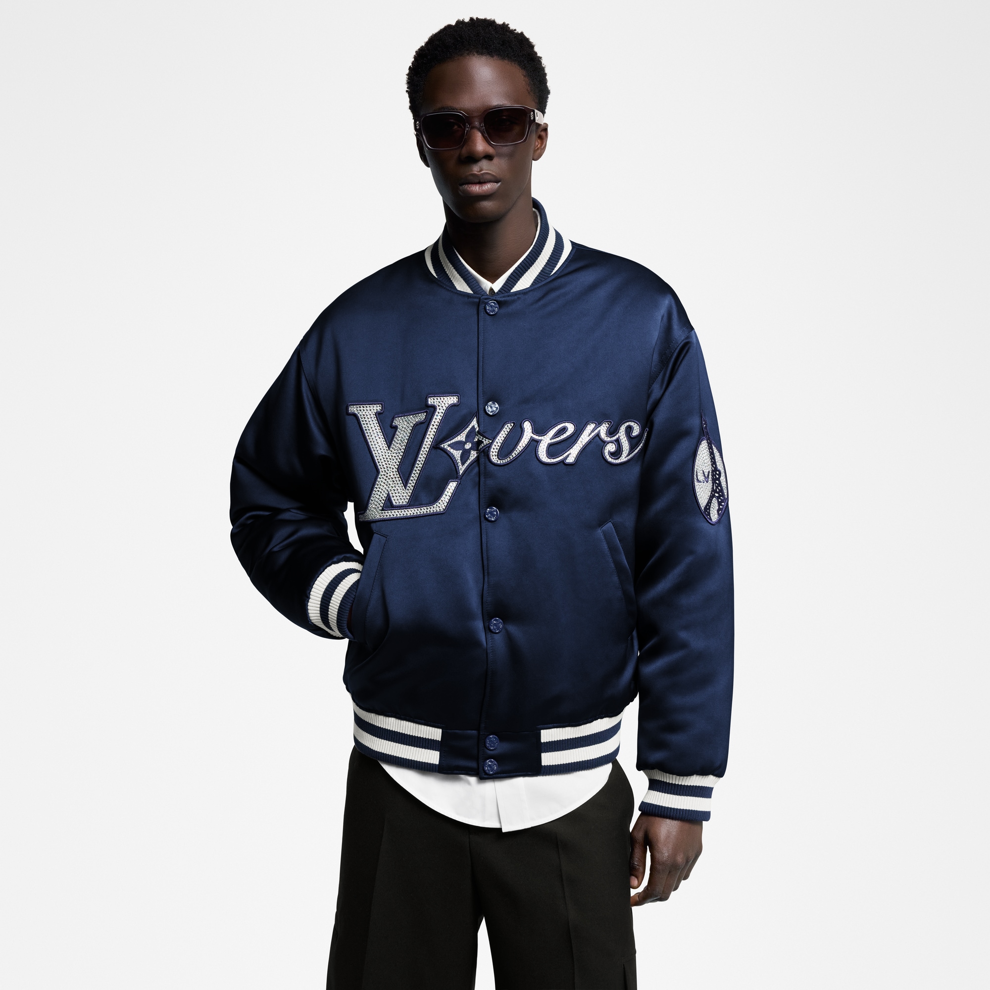 LV} - LV - LV男士Discontinued Product | 路易威登LOUIS VUITTON官网 (产品缩放)