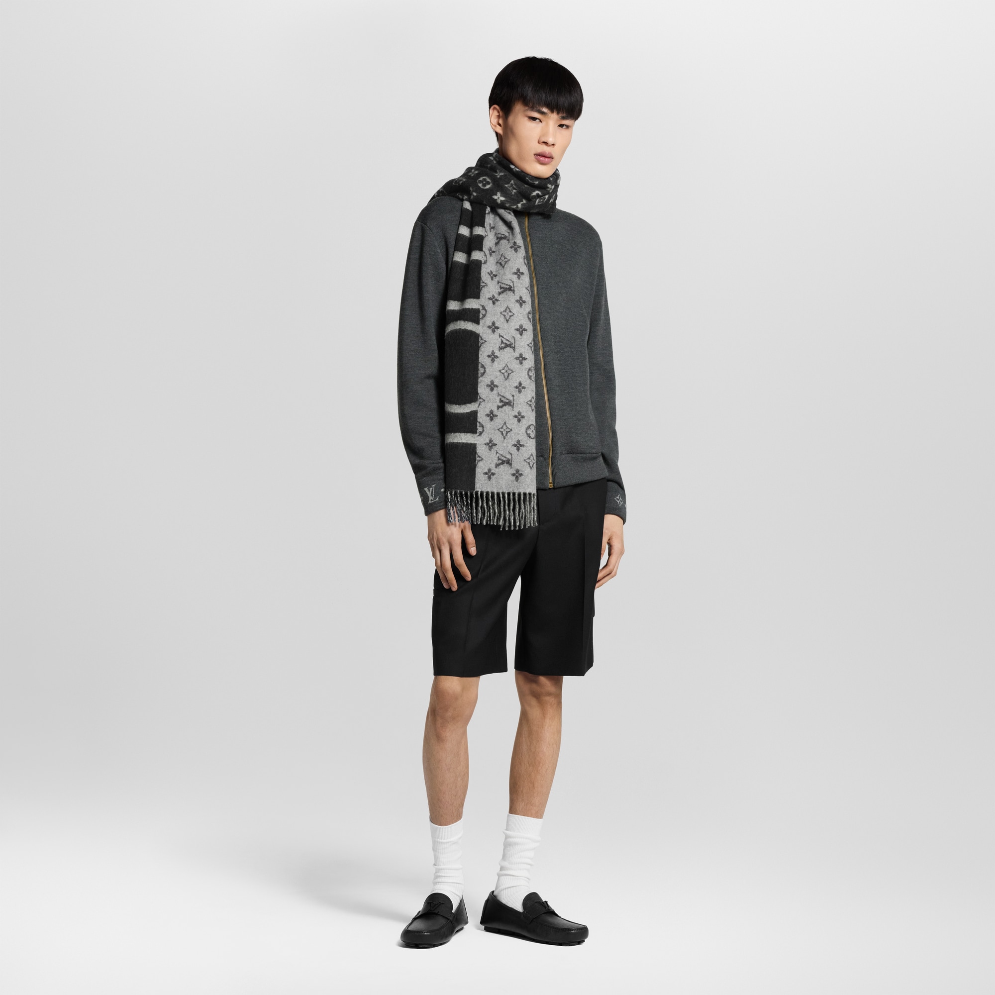 LV} - LV - LV男士鞋履系列 | 路易威登LOUIS VUITTON官网 (产品缩放)