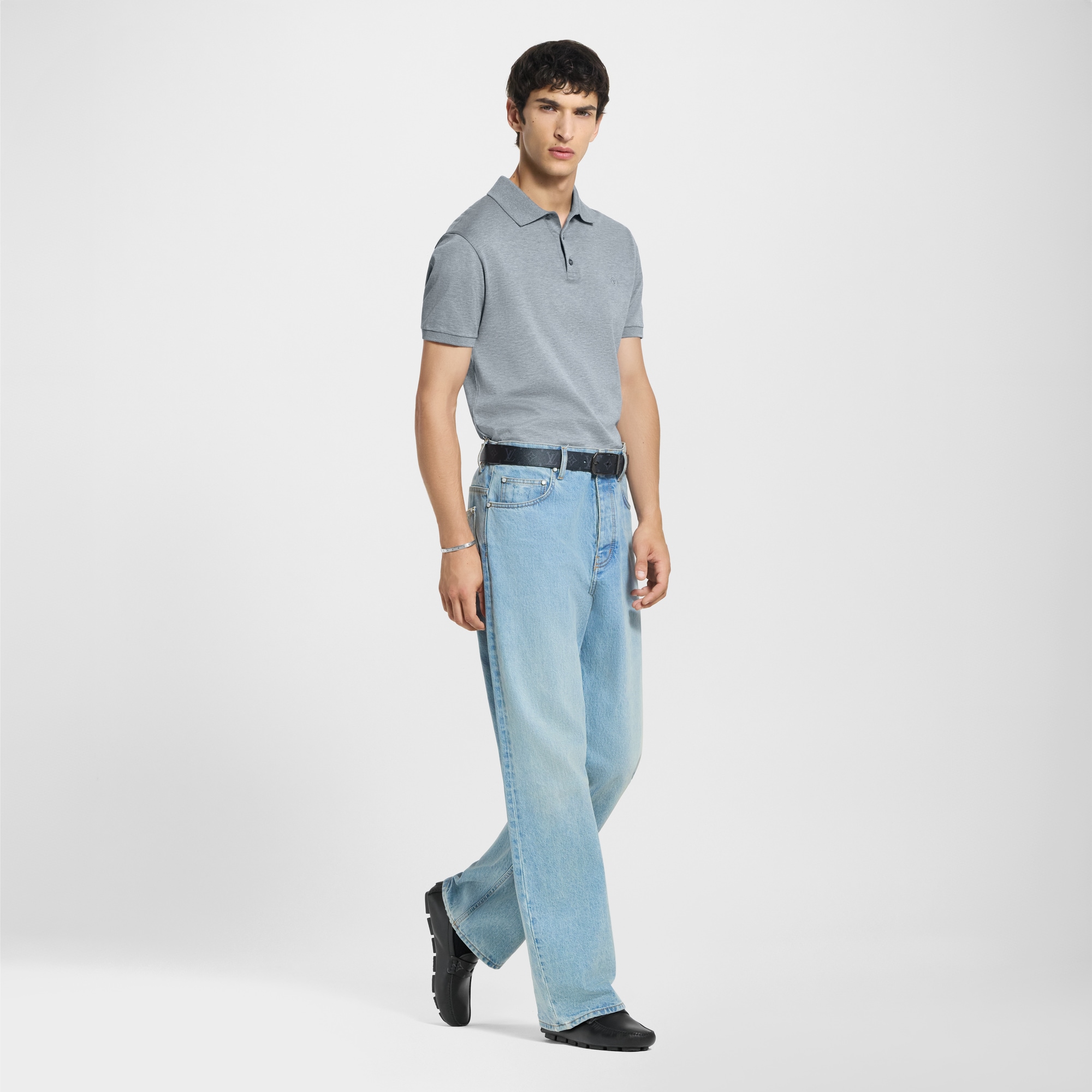 LV} - LV - LV男士鞋履系列 | 路易威登LOUIS VUITTON官网 (产品缩放)