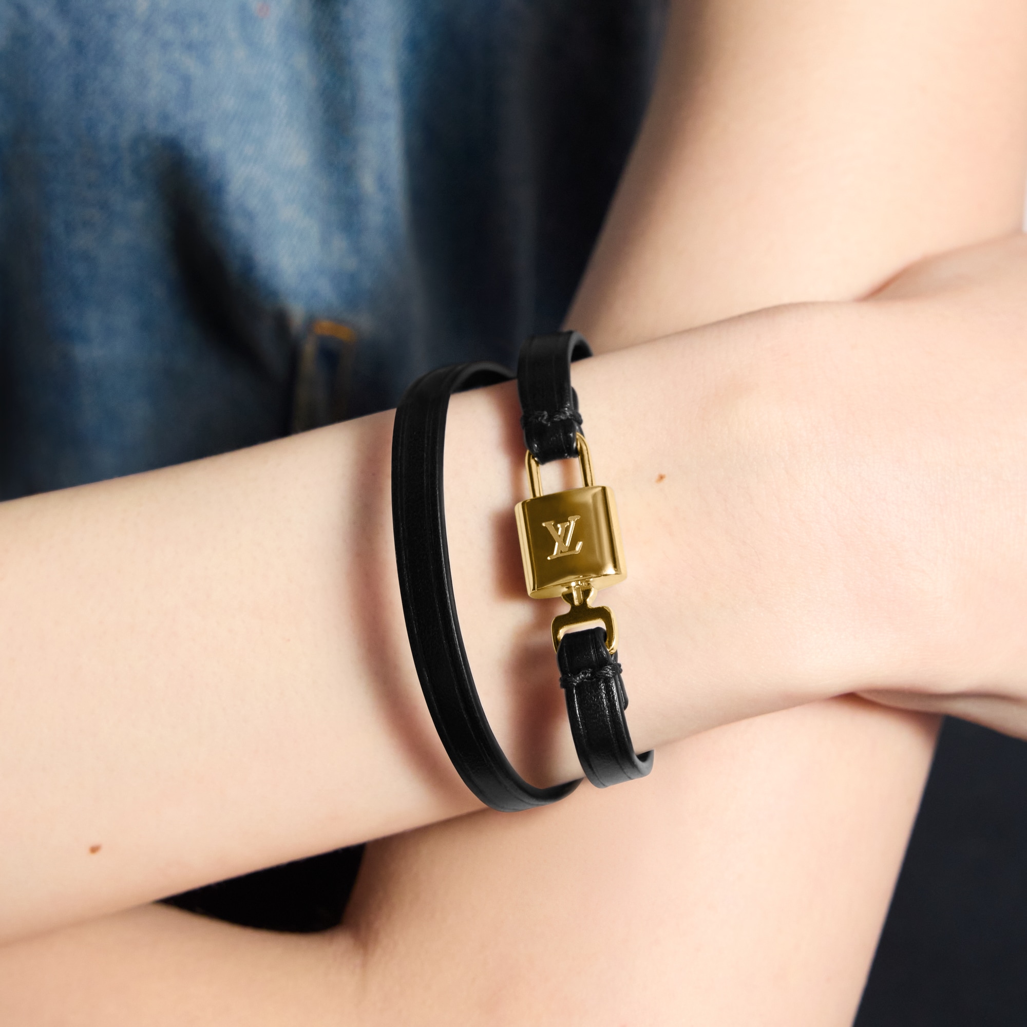 LV} - LVOther Leathers - LV女士时尚首饰 | 路易威登LOUIS VUITTON官网 (产品缩放)