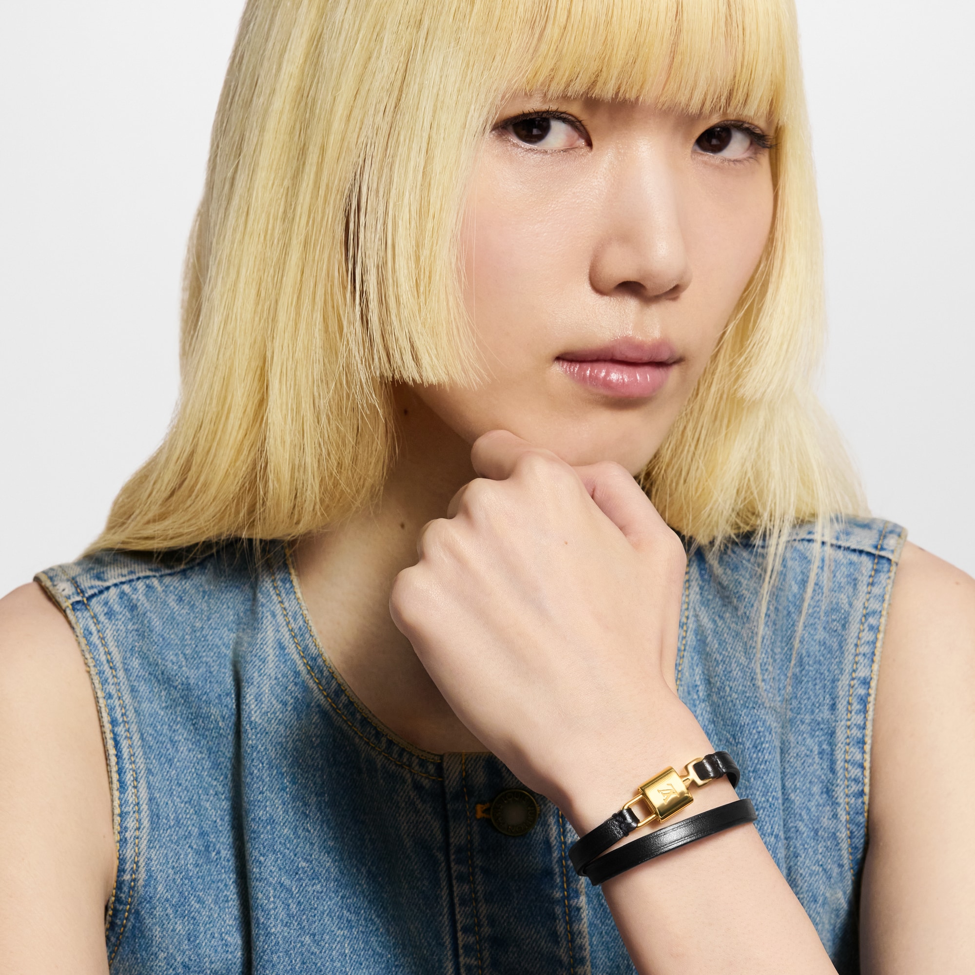 LV} - LVOther Leathers - LV女士时尚首饰 | 路易威登LOUIS VUITTON官网 (产品缩放)