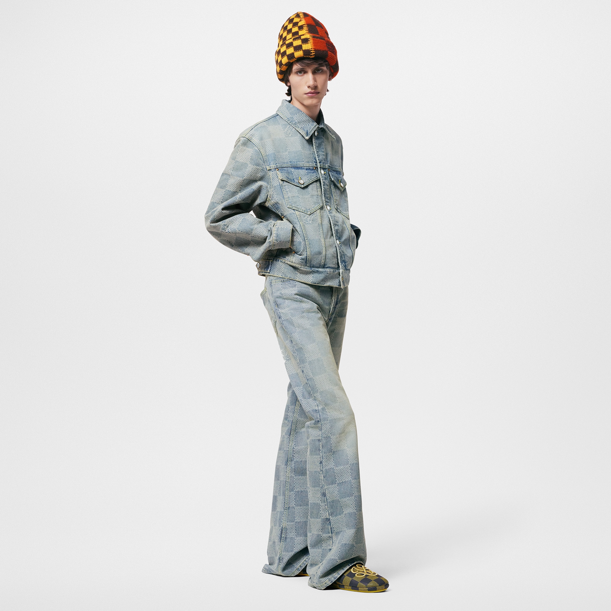 LV} - LV - LV男士鞋履系列 | 路易威登LOUIS VUITTON官网 (产品缩放)
