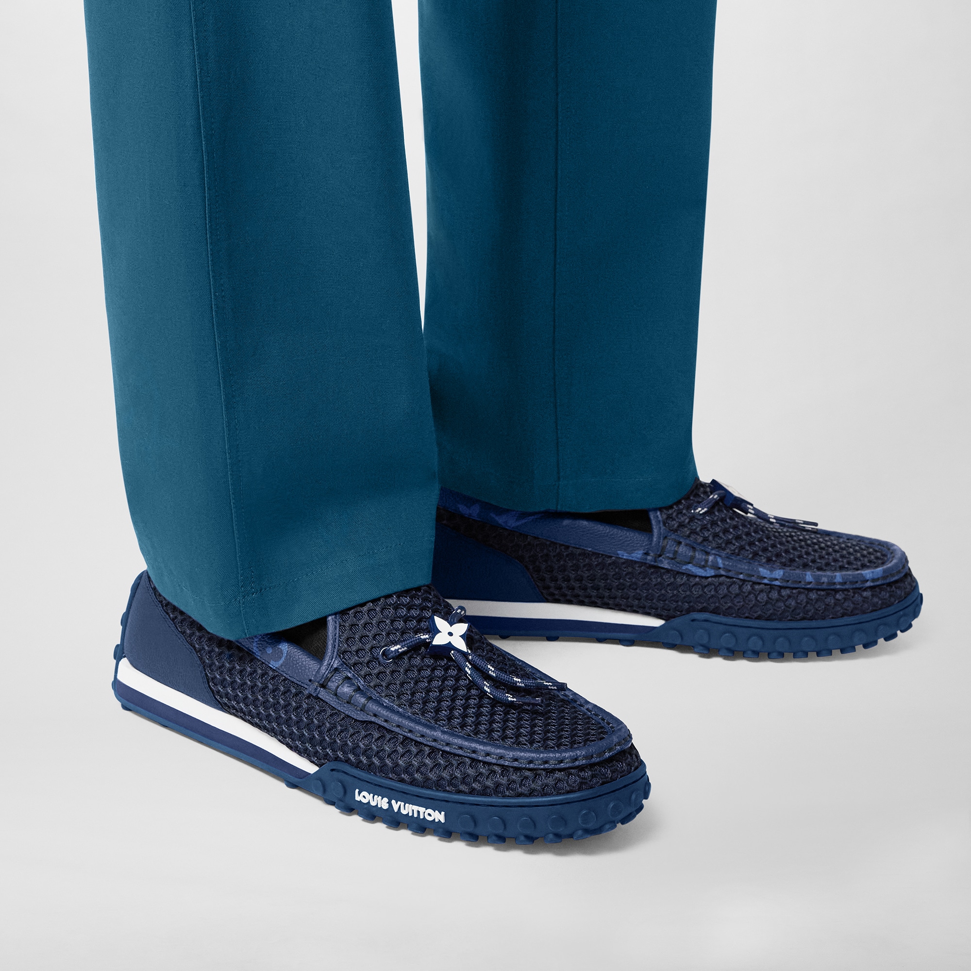 LV} - LV - LV男士鞋履系列 | 路易威登LOUIS VUITTON官网 (产品缩放)