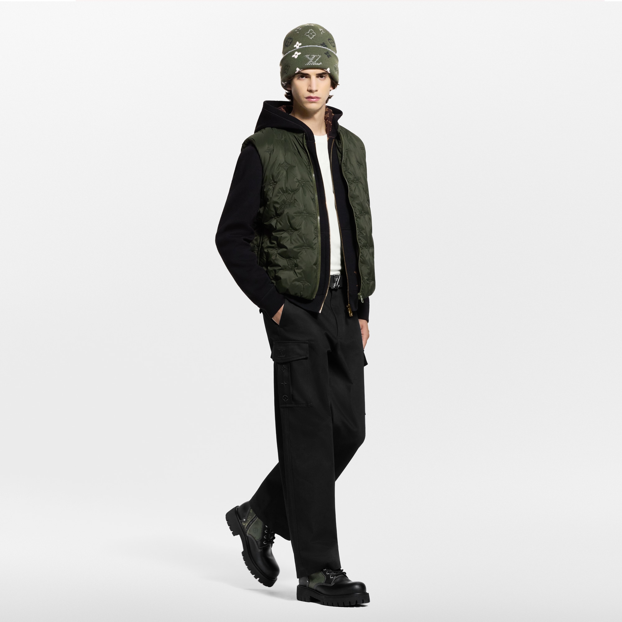 LV} - LV - LV男士鞋履系列 | 路易威登LOUIS VUITTON官网 (产品缩放)