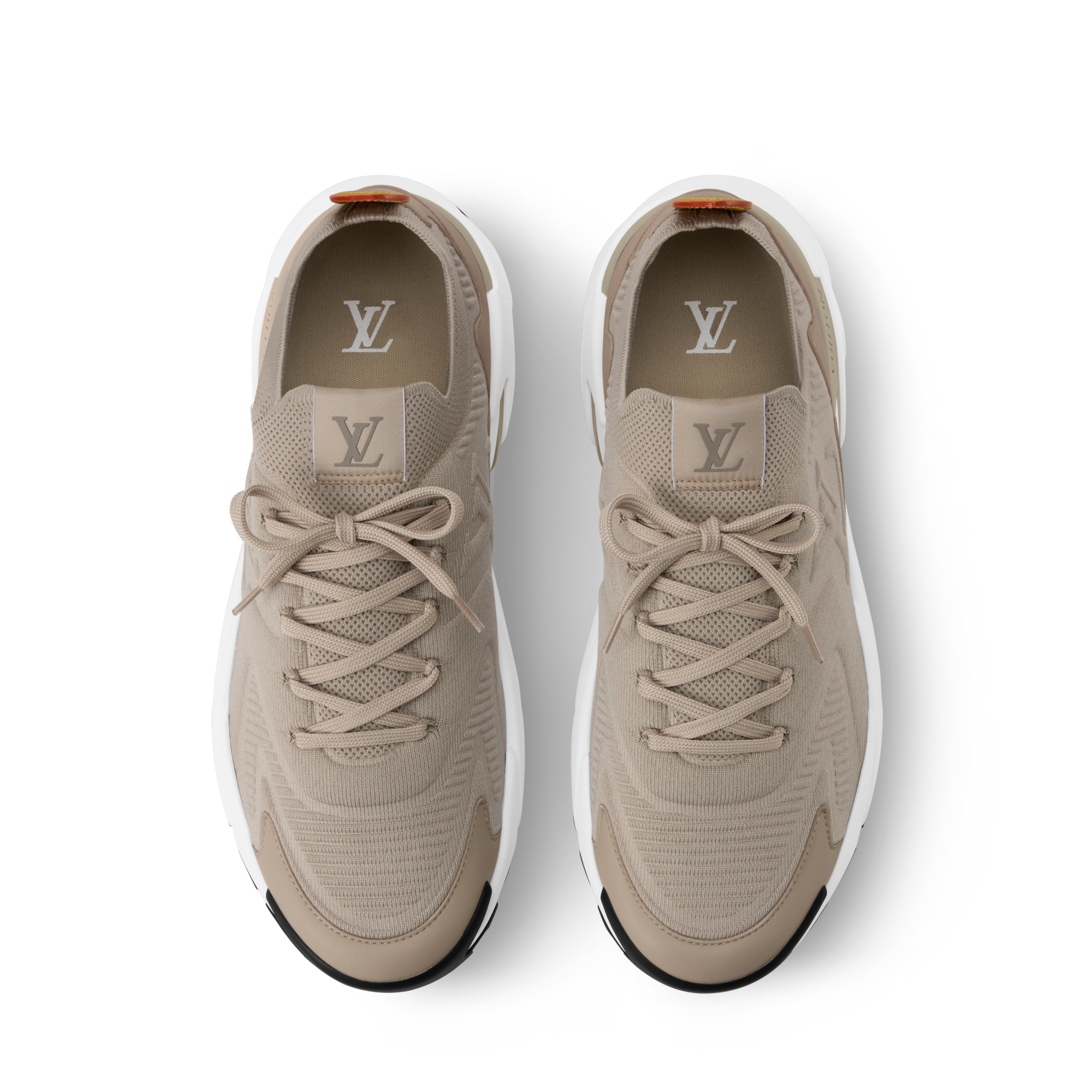 LV} - LV - LV男士鞋履系列 | 路易威登LOUIS VUITTON官网 (产品缩放)