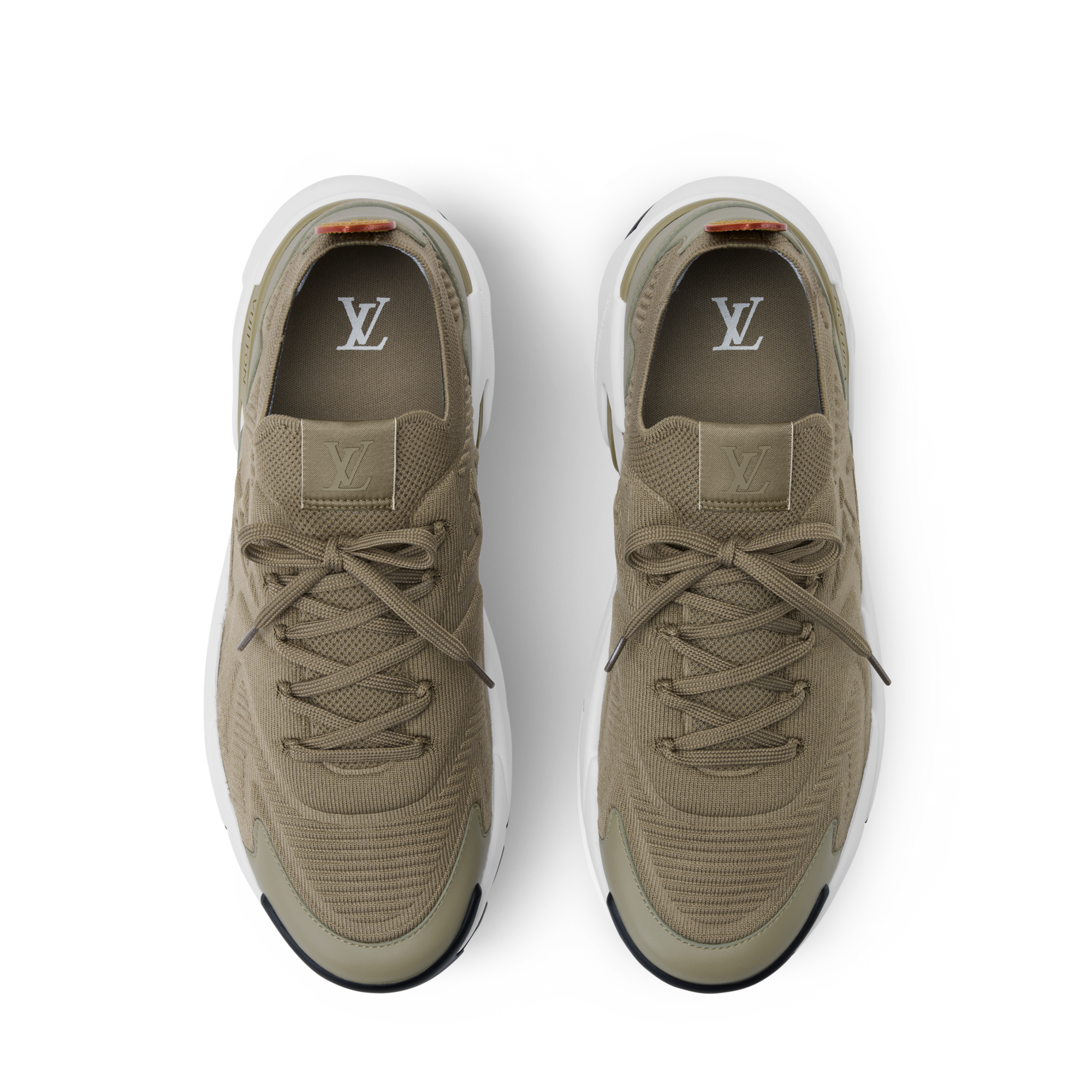 LV} - LV - LV男士鞋履系列 | 路易威登LOUIS VUITTON官网 (产品缩放)