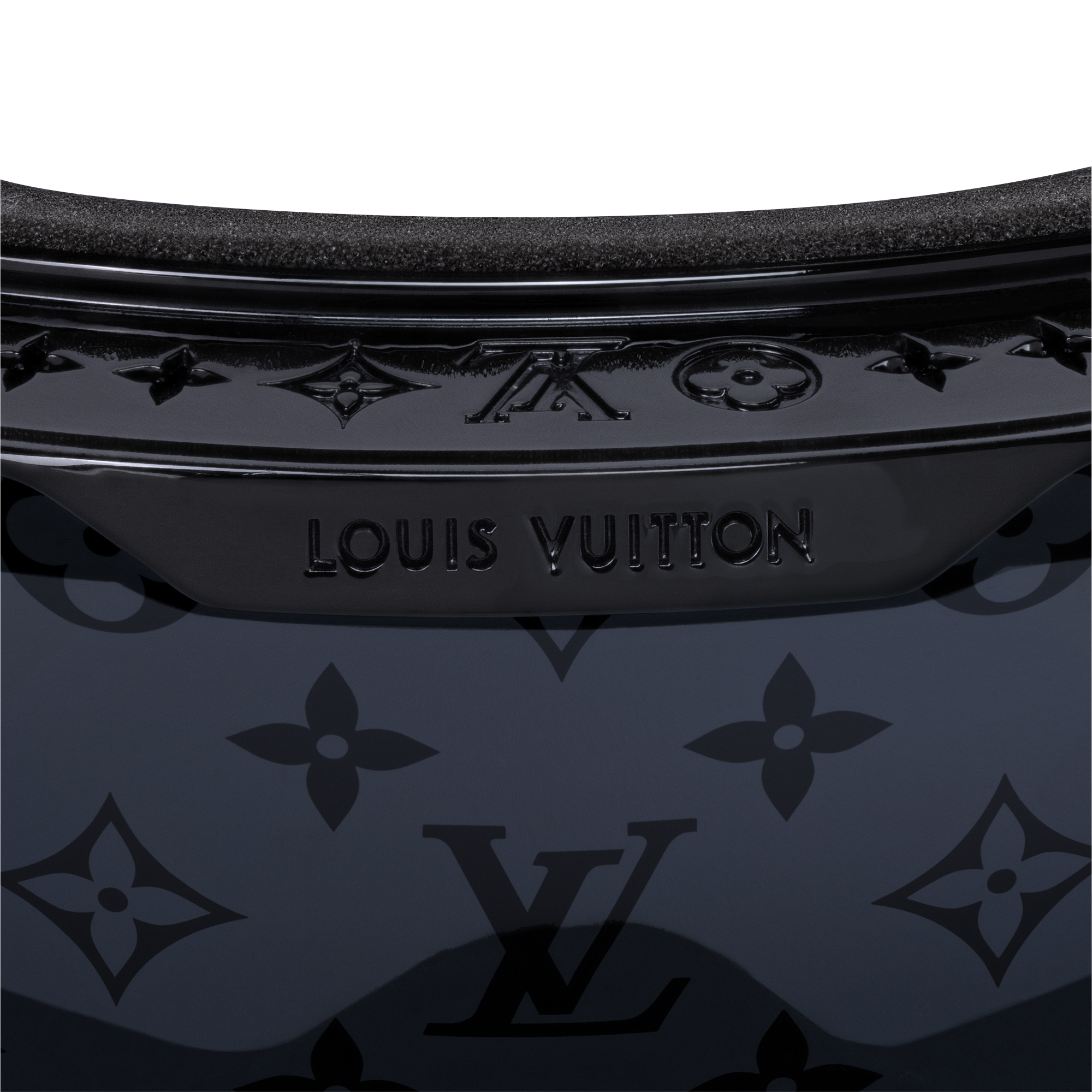 LV} - LVS00 - LV硬箱、旅行和家居运动用品和游戏 | 路易威登LOUIS VUITTON官网 (产品缩放)