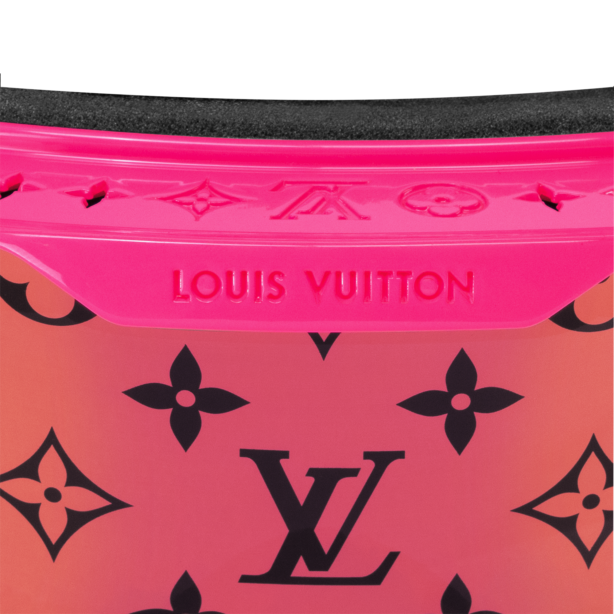LV} - LVS00 - LV硬箱、旅行和家居运动用品和游戏 | 路易威登LOUIS VUITTON官网 (产品缩放)