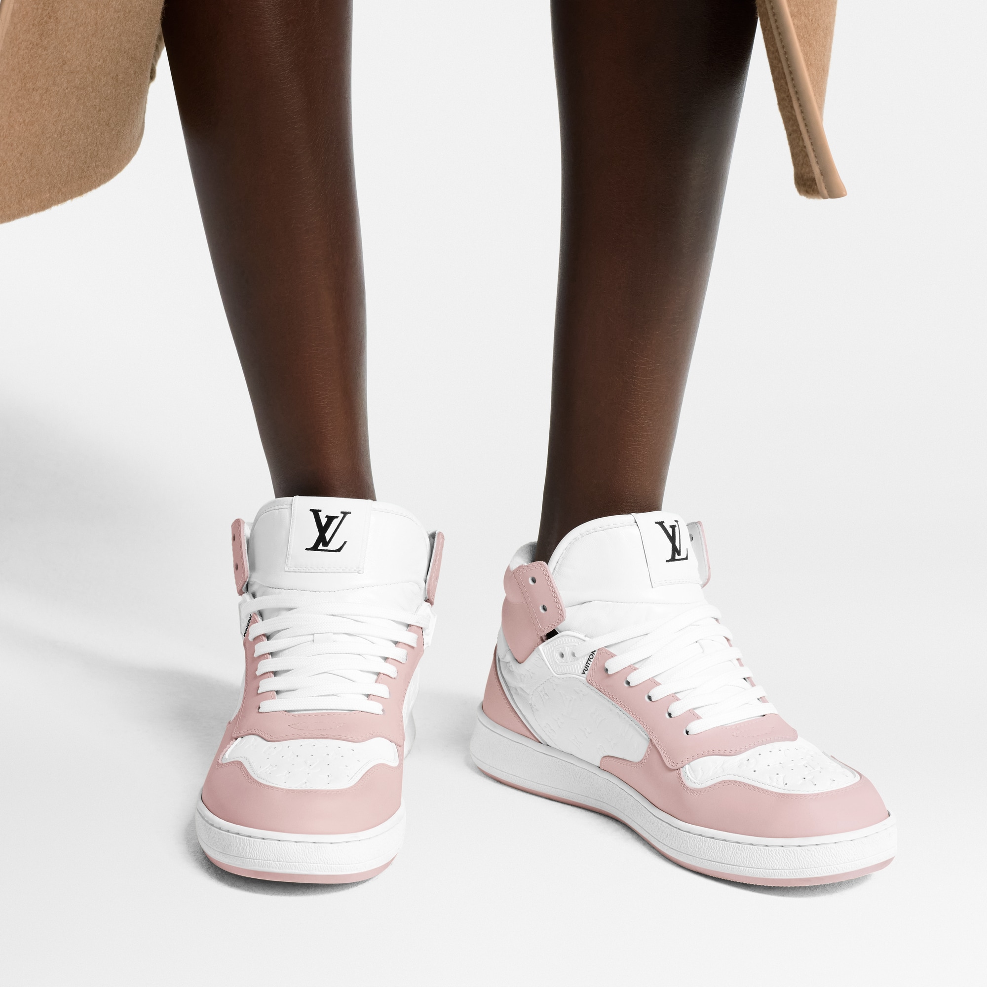 LV} - LV - LV女士鞋履系列 | 路易威登LOUIS VUITTON官网 (产品缩放)