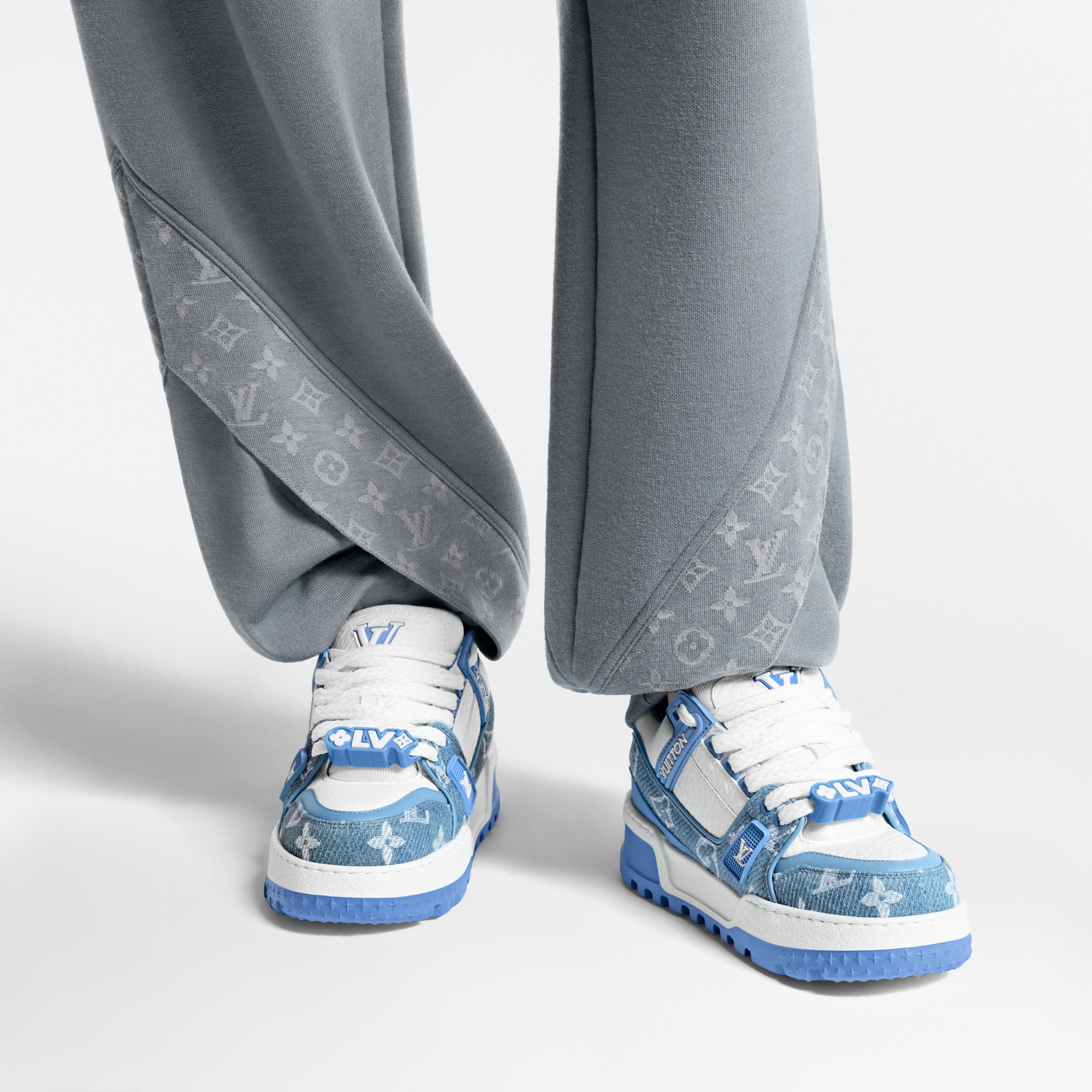 LV} - LV - LV女士鞋履系列 | 路易威登LOUIS VUITTON官网 (产品缩放)