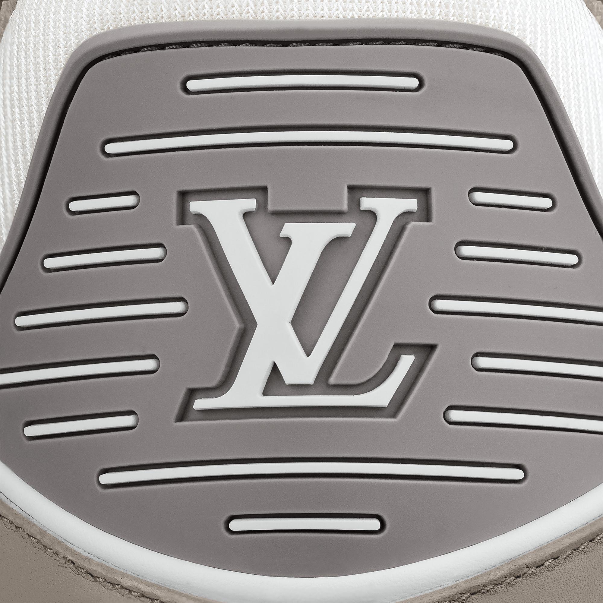 LV} - LV - LV男士鞋履系列 | 路易威登LOUIS VUITTON官网 (产品缩放)