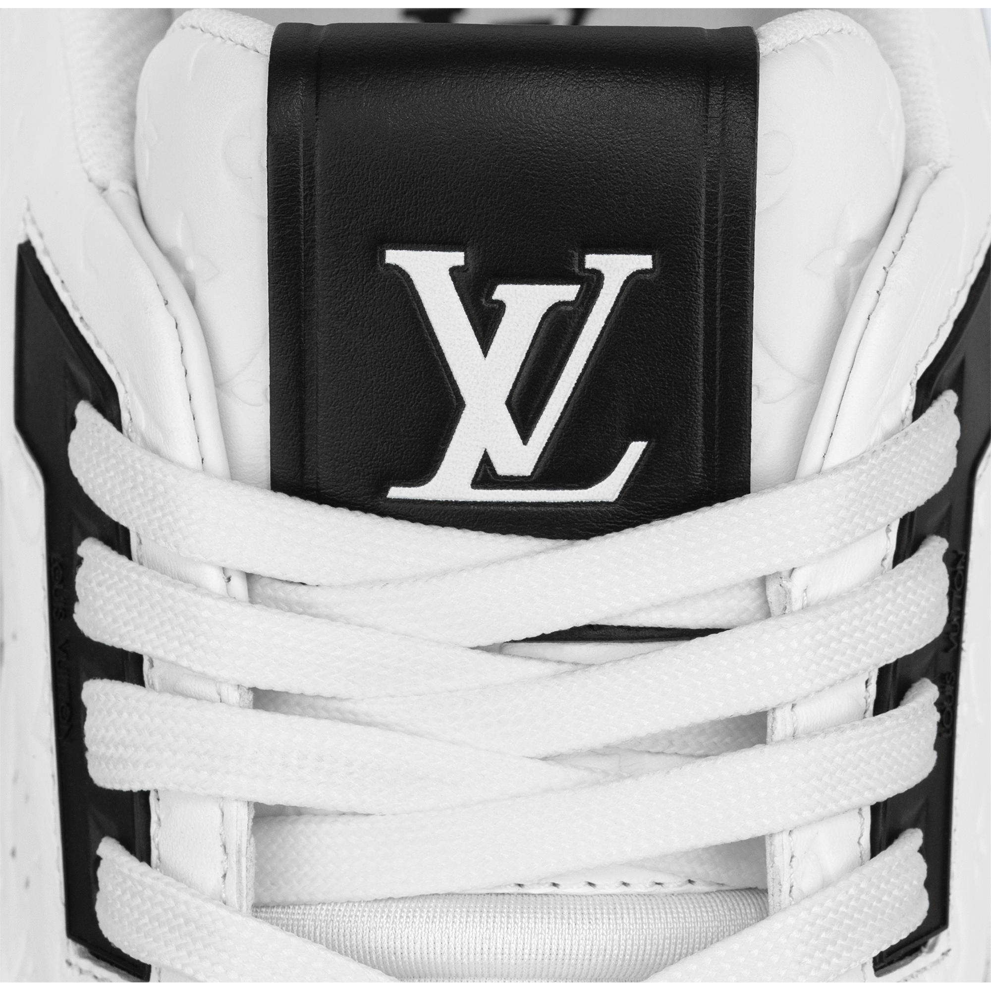 LV} - LV - LV男士鞋履系列 | 路易威登LOUIS VUITTON官网 (产品缩放)
