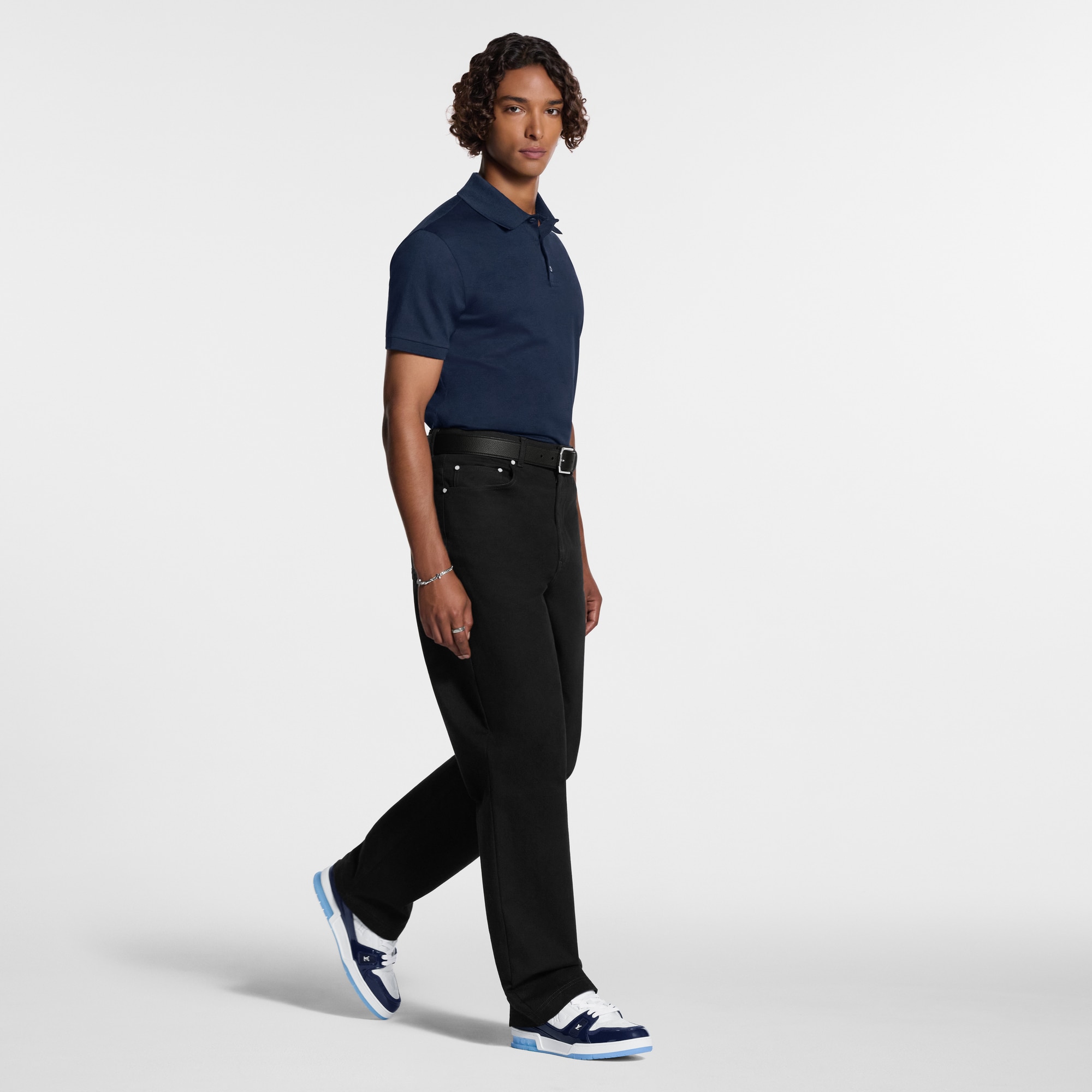 LV} - LV - LV男士鞋履系列 | 路易威登LOUIS VUITTON官网 (产品缩放)