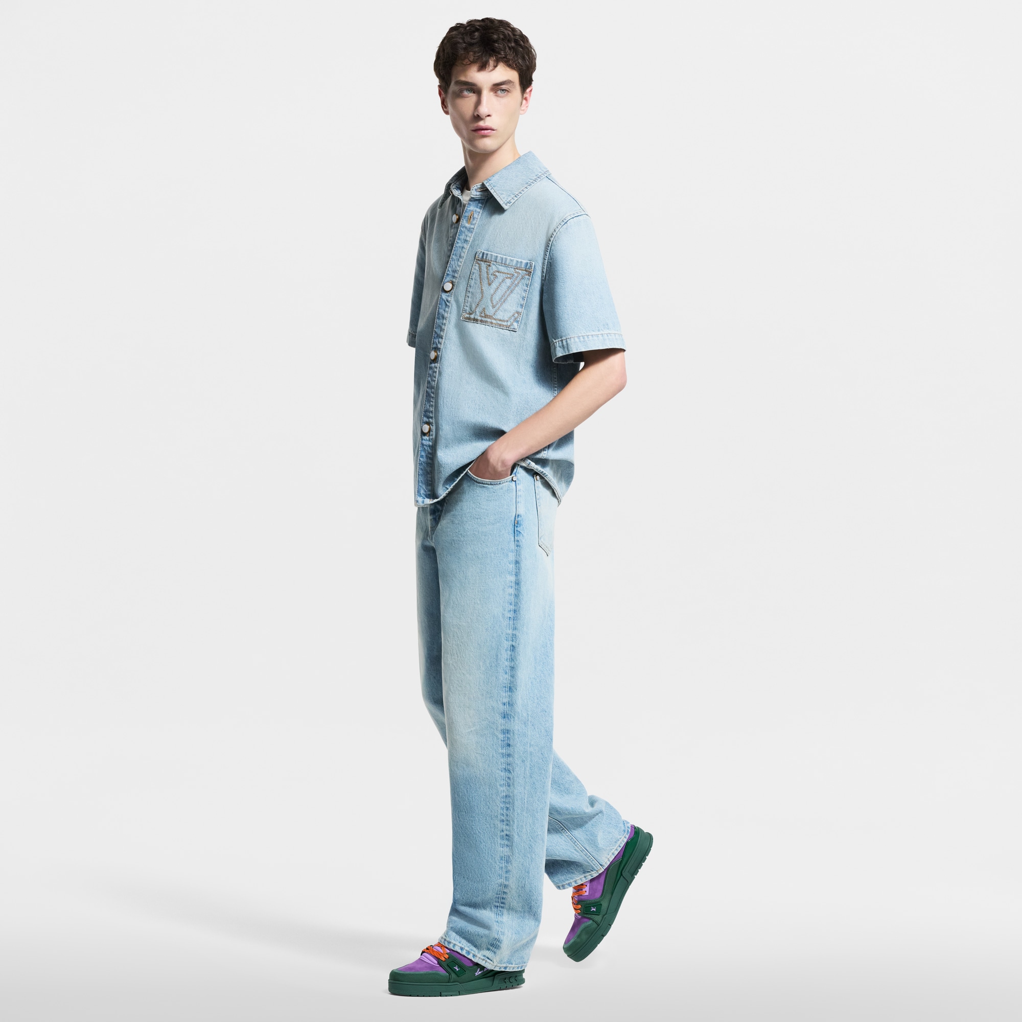 LV} - LV - LV男士鞋履系列 | 路易威登LOUIS VUITTON官网 (产品缩放)