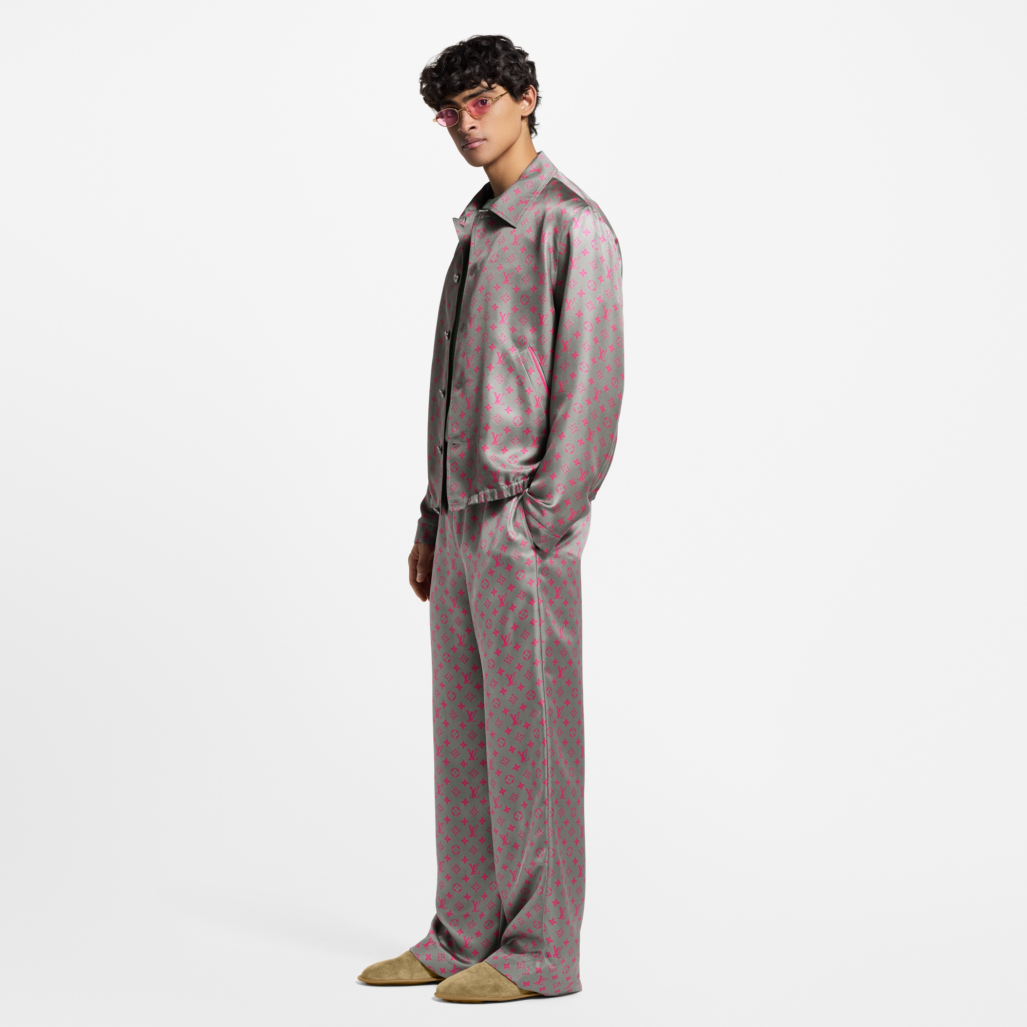 LV} - LV - LV男士鞋履系列 | 路易威登LOUIS VUITTON官网 (产品缩放)
