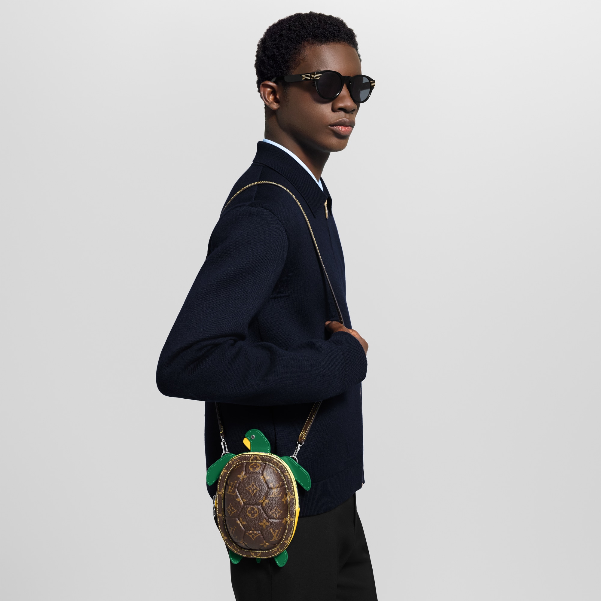 LV} - LV其他Monogram 帆布 - LV男士小型皮具 | 路易威登LOUIS VUITTON官网 (产品缩放)
