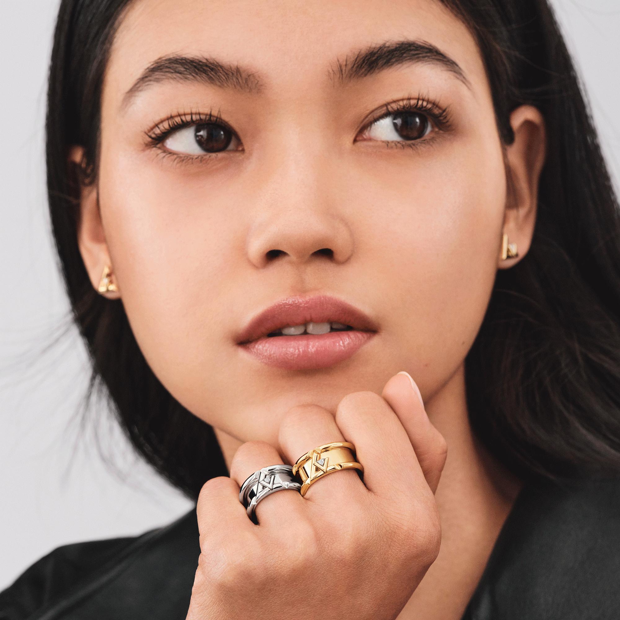 LV} - LV - LV珠宝按类别浏览 | 路易威登LOUIS VUITTON官网 (产品缩放)