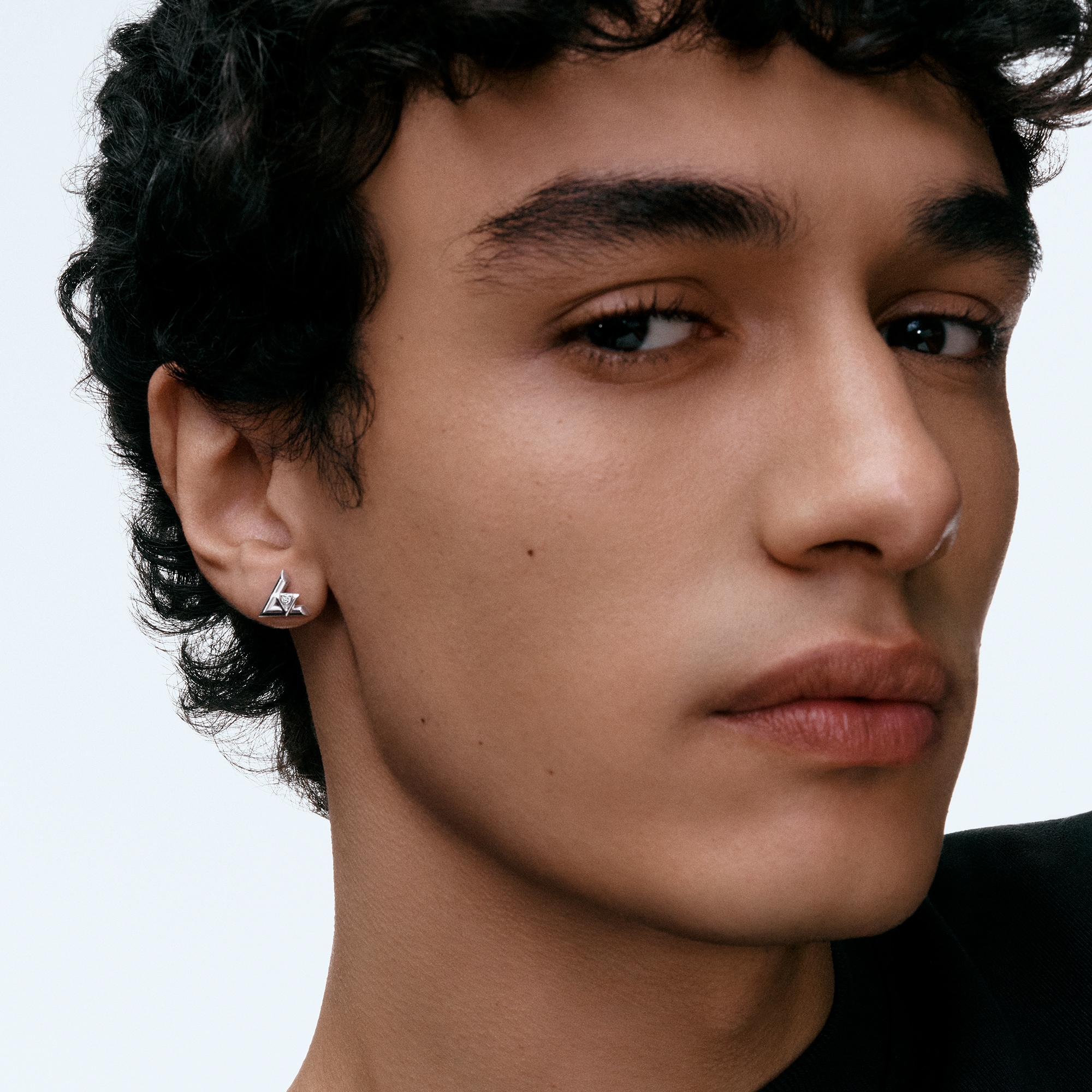 LV} - LV - LV珠宝按类别浏览 | 路易威登LOUIS VUITTON官网 (产品缩放)