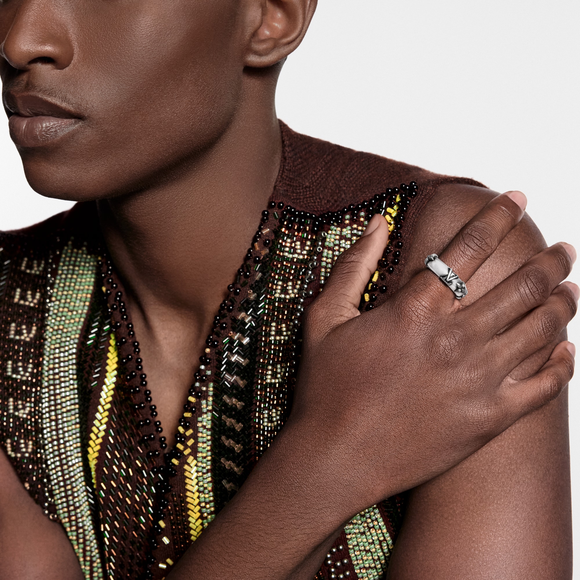 LV} - LVS00 - LV男士时尚首饰 | 路易威登LOUIS VUITTON官网 (产品缩放)